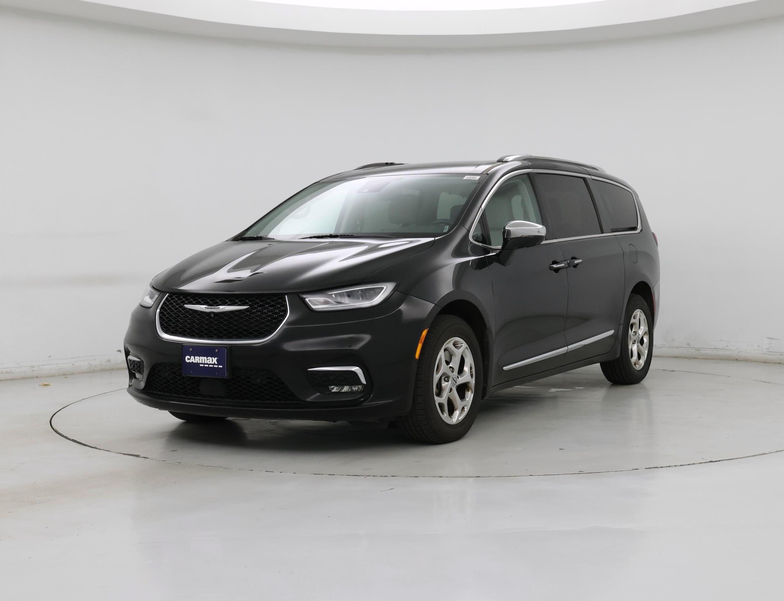 Thumbnail: 2021 Chrysler Pacifica - 4