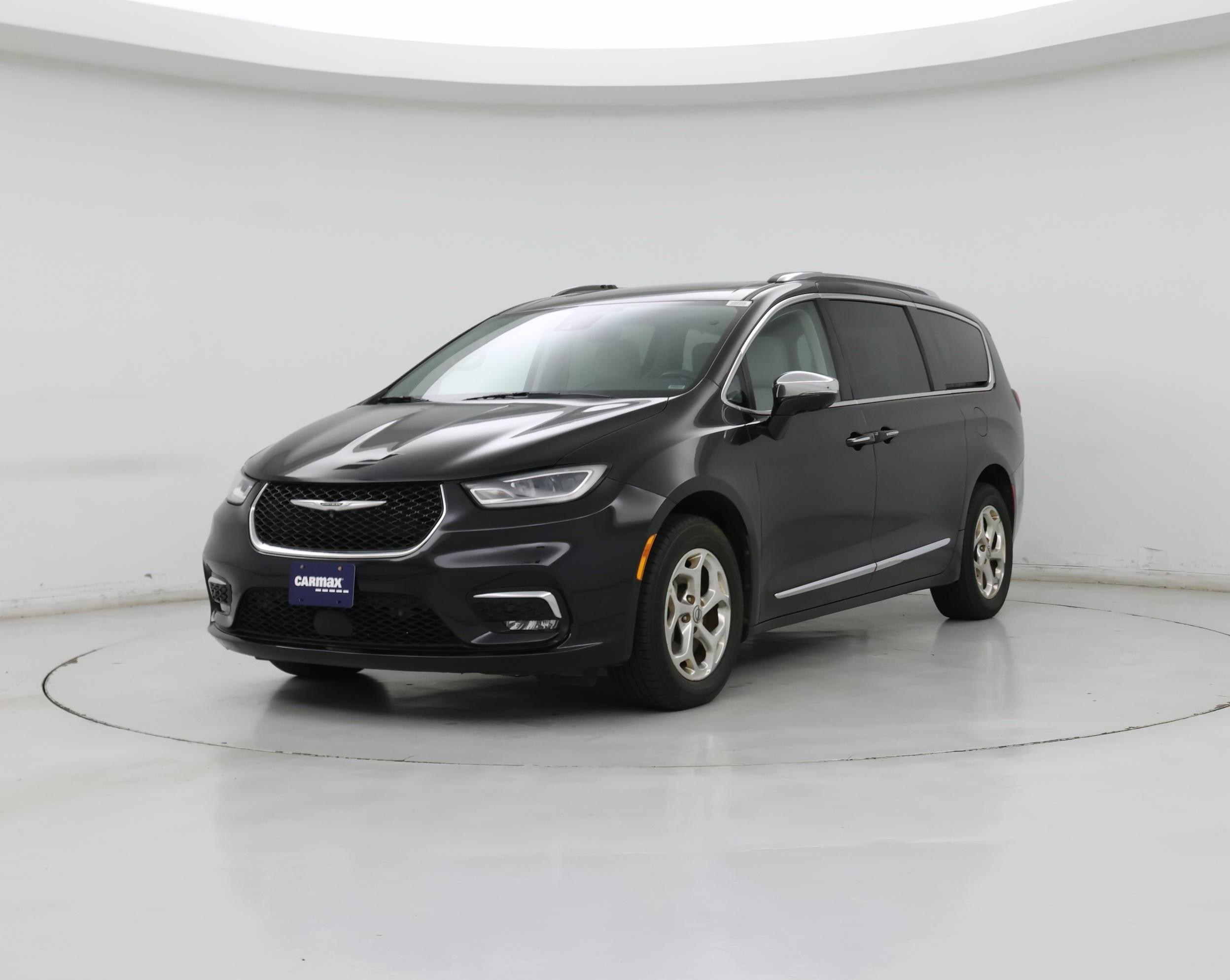 Thumbnail: 2021 Chrysler Pacifica - 4