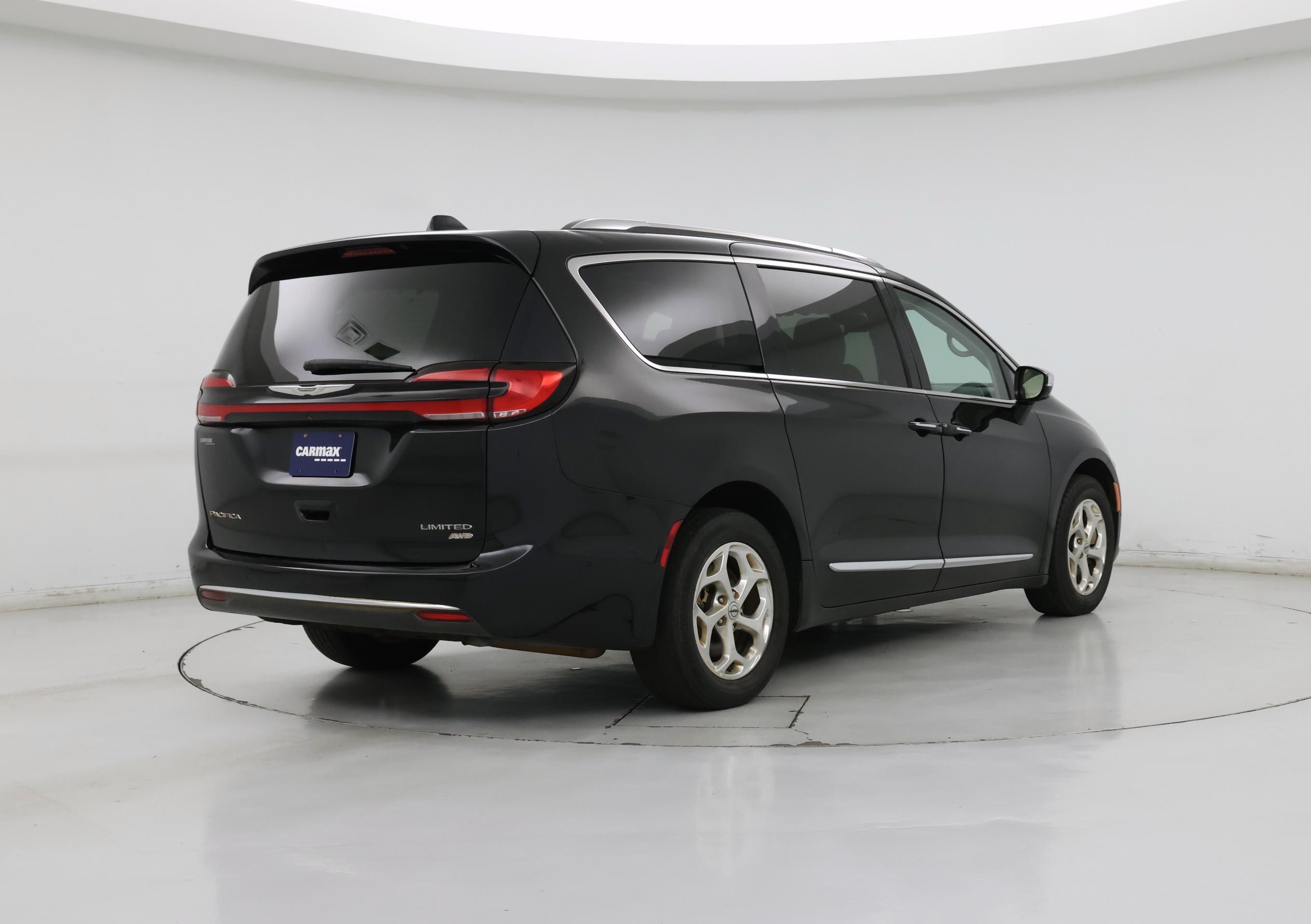 Thumbnail: 2021 Chrysler Pacifica - 8