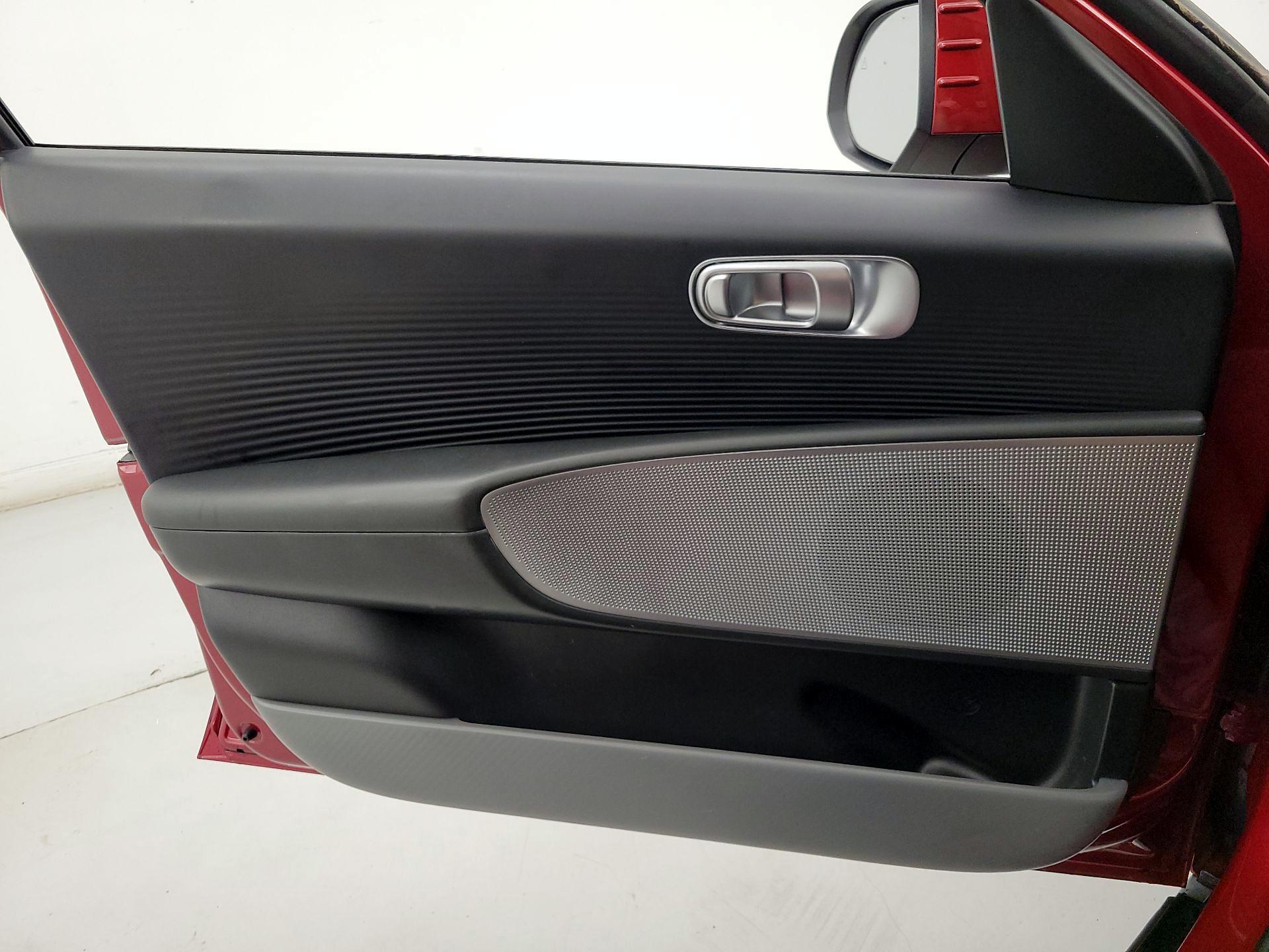 Thumbnail: 2023 Hyundai Ioniq 6 - 12