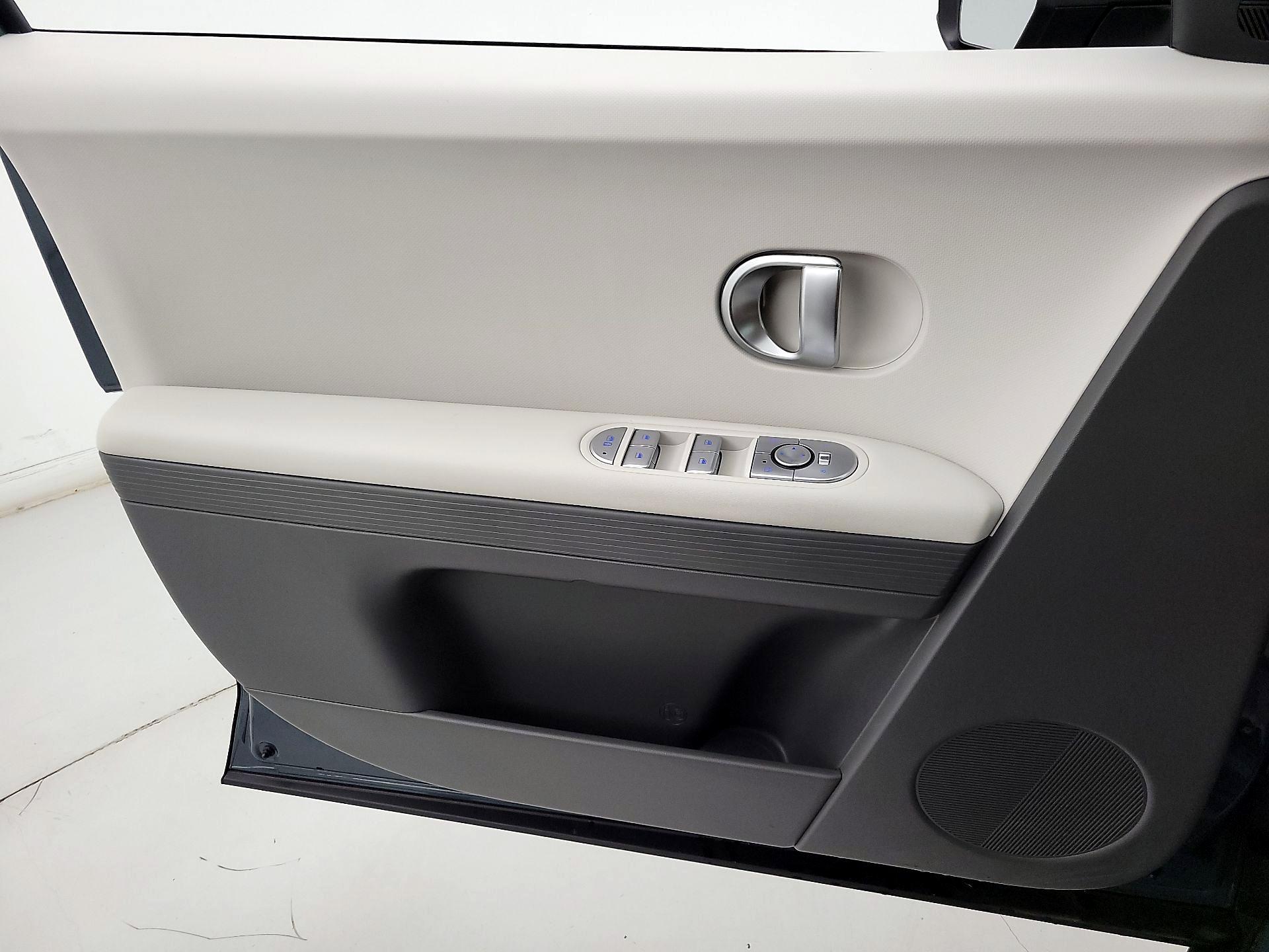 Thumbnail: 2024 Hyundai Ioniq 5 - 12