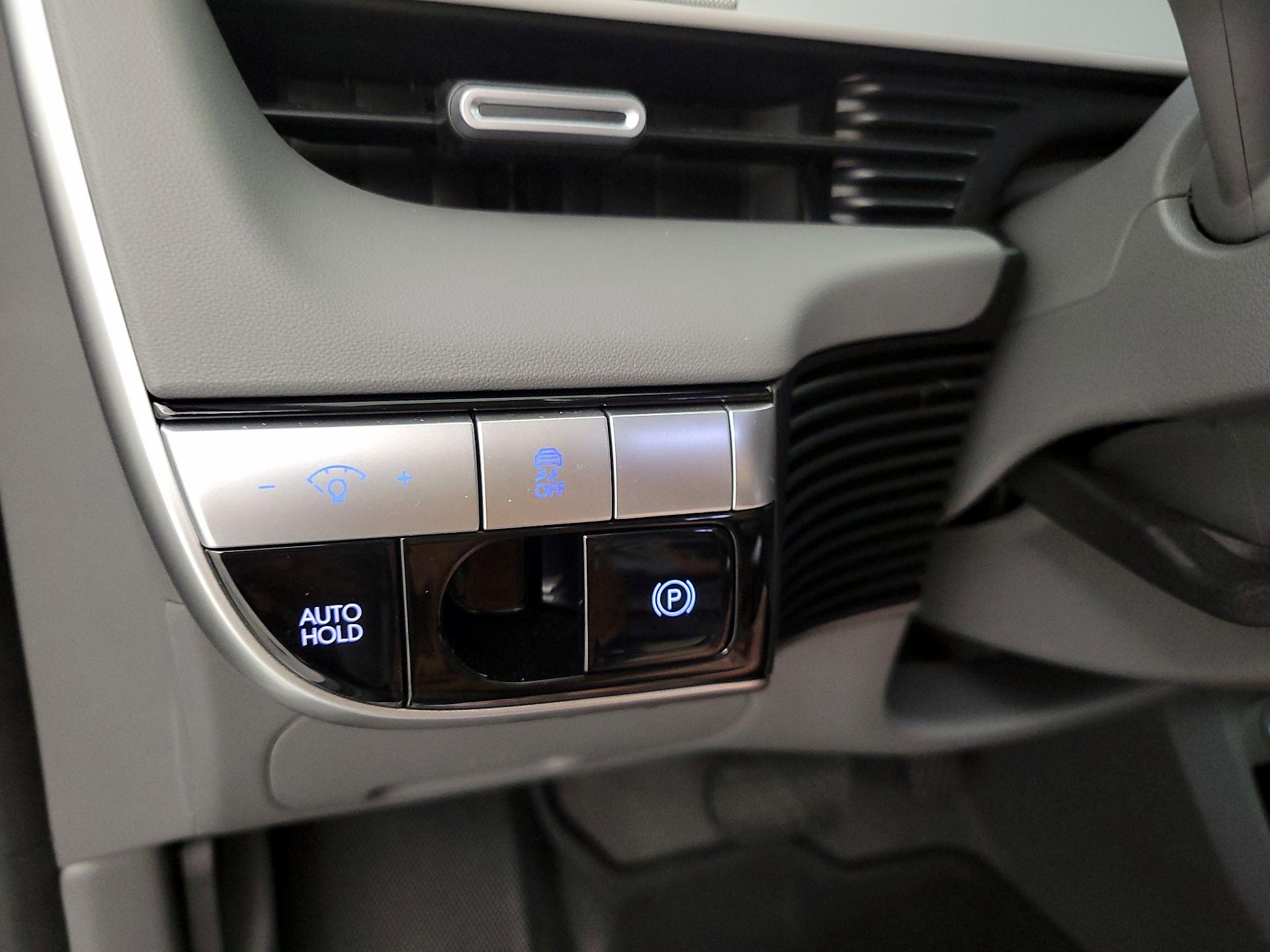 Thumbnail: 2024 Hyundai Ioniq 5 - 13