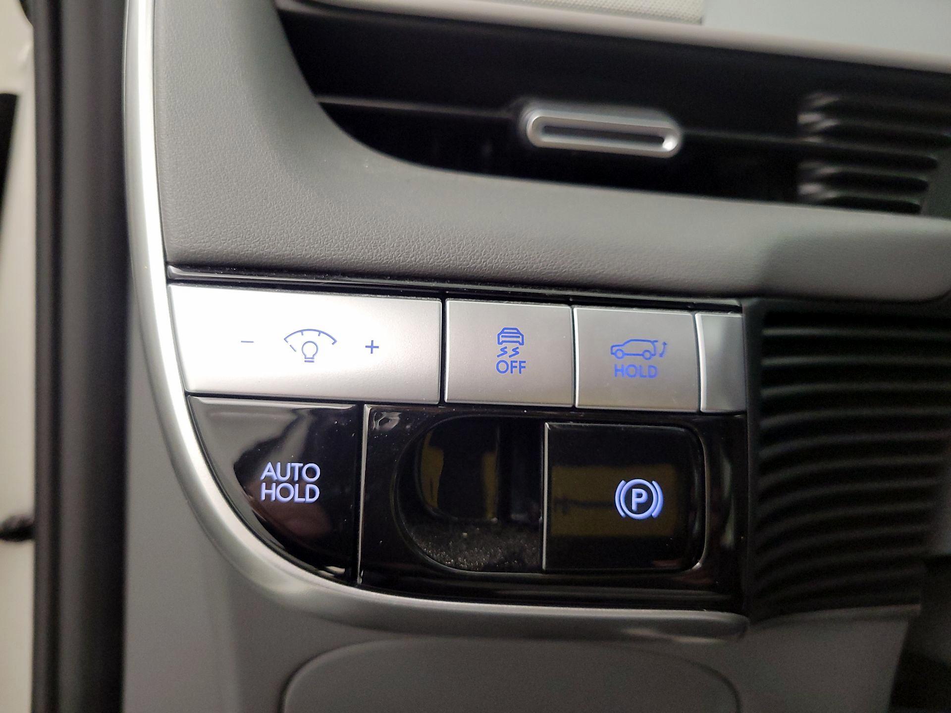 Thumbnail: 2023 Hyundai Ioniq 5 - 13