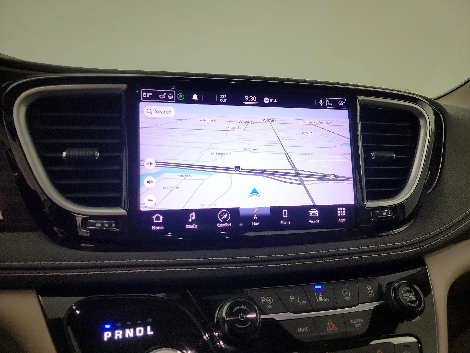 Thumbnail: 2021 Chrysler Pacifica - 14
