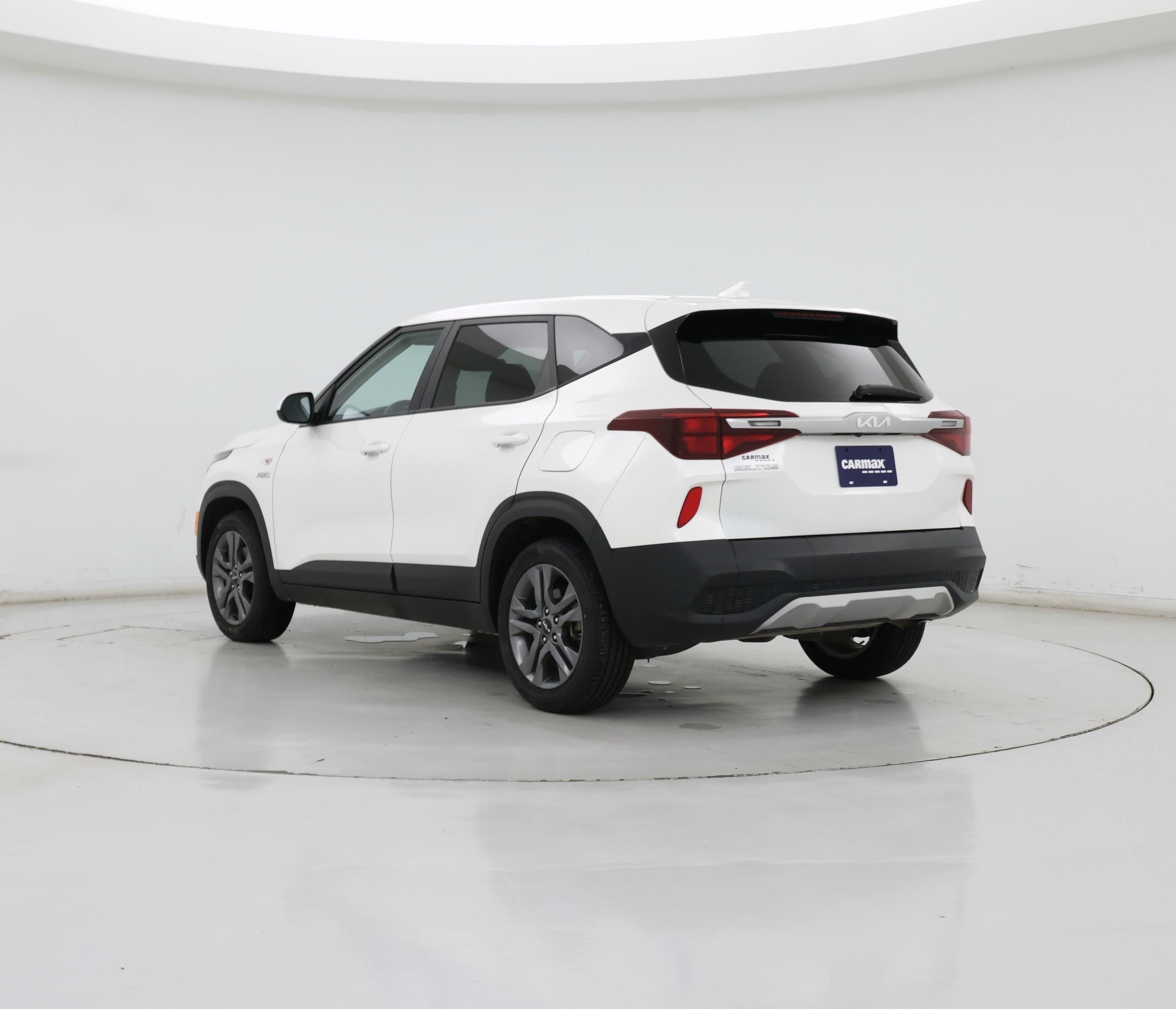 Thumbnail: 2023 Kia Seltos - 2