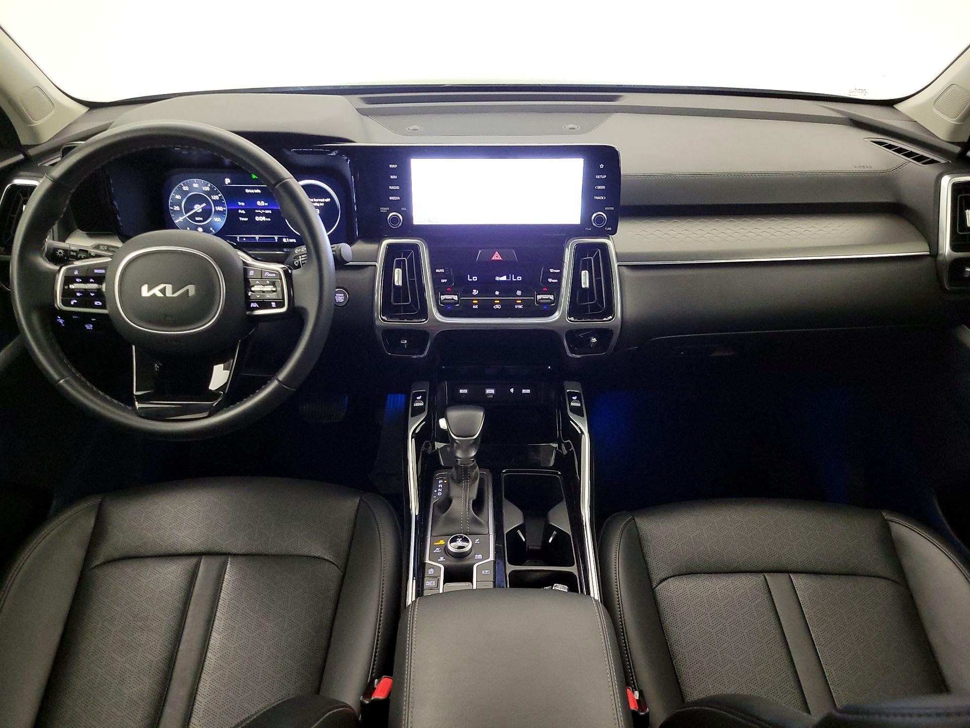 Thumbnail: 2023 Kia Sorento - 9