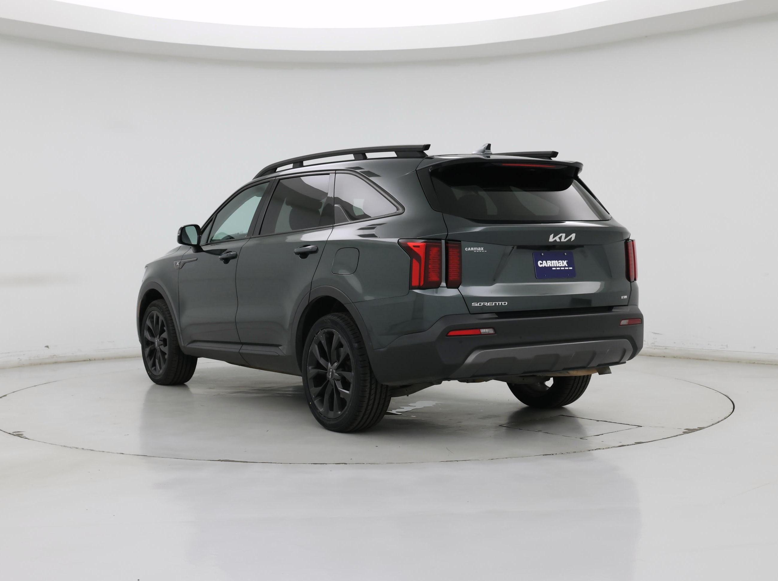 Thumbnail: 2023 Kia Sorento - 2
