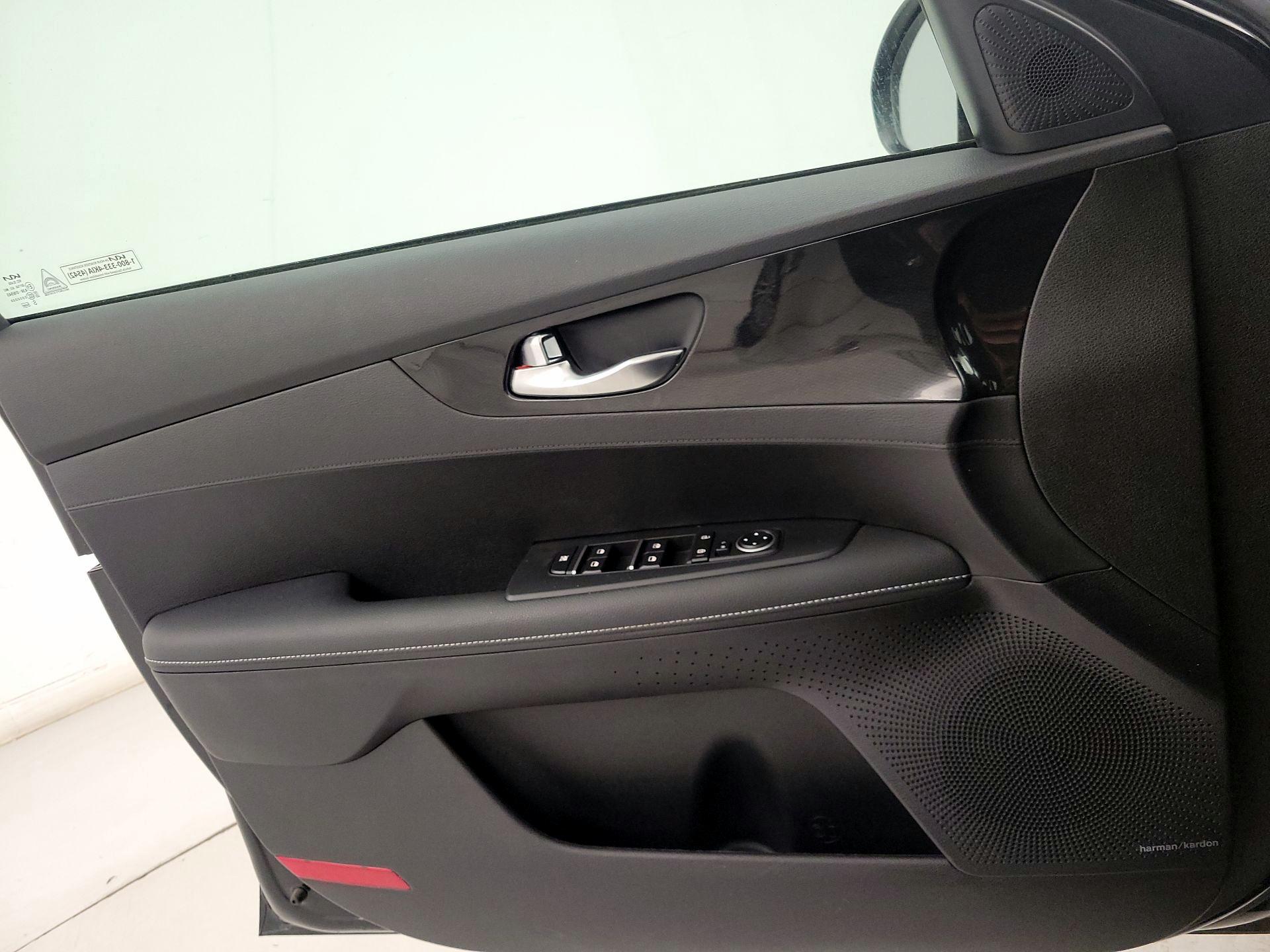Thumbnail: 2023 Kia Forte - 12