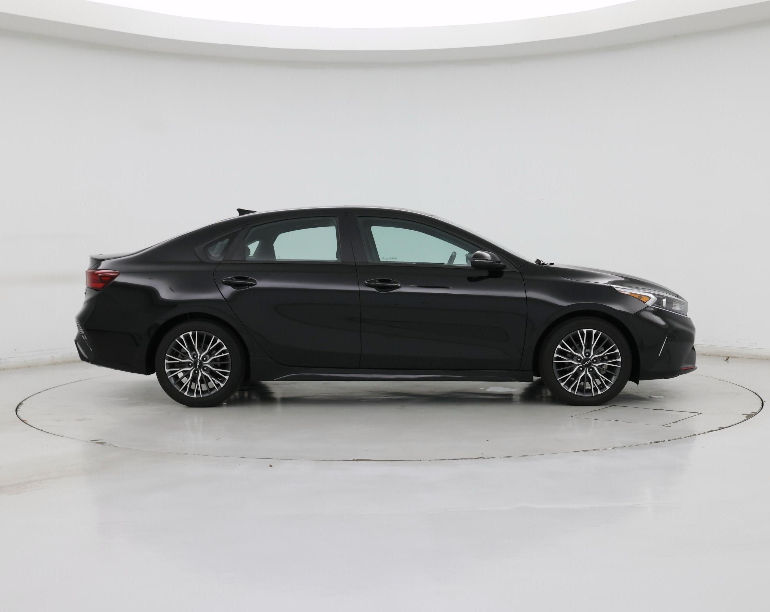 Thumbnail: 2023 Kia Forte - 7