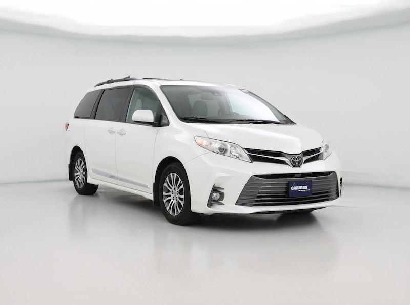 2020 Toyota Sienna XLE