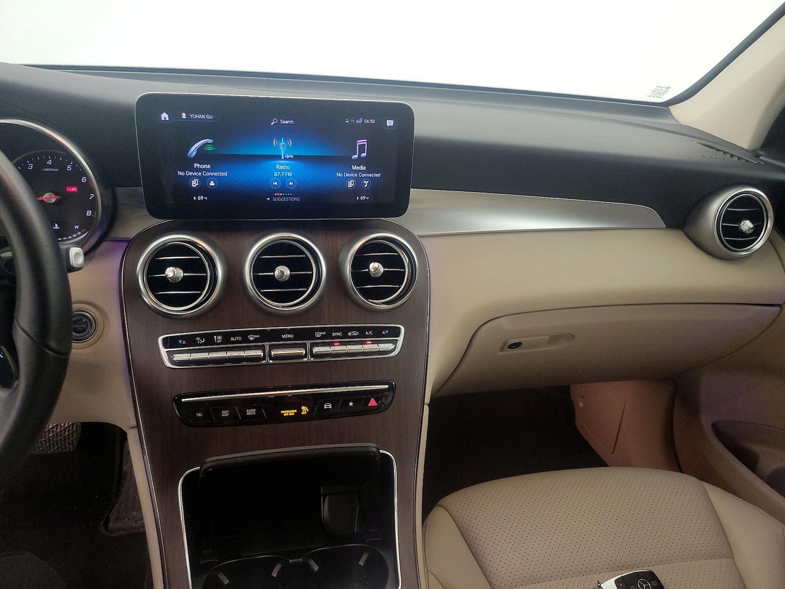 2022 Mercedes-Benz GLC GLC300 - Photo 10