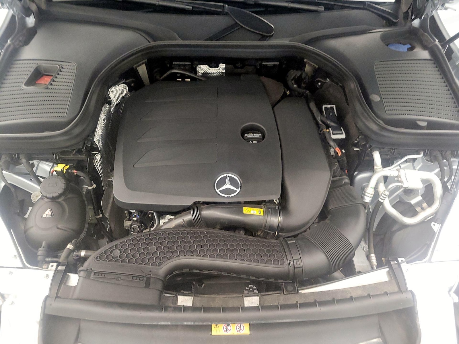 2022 Mercedes-Benz GLC GLC300 - Photo 22