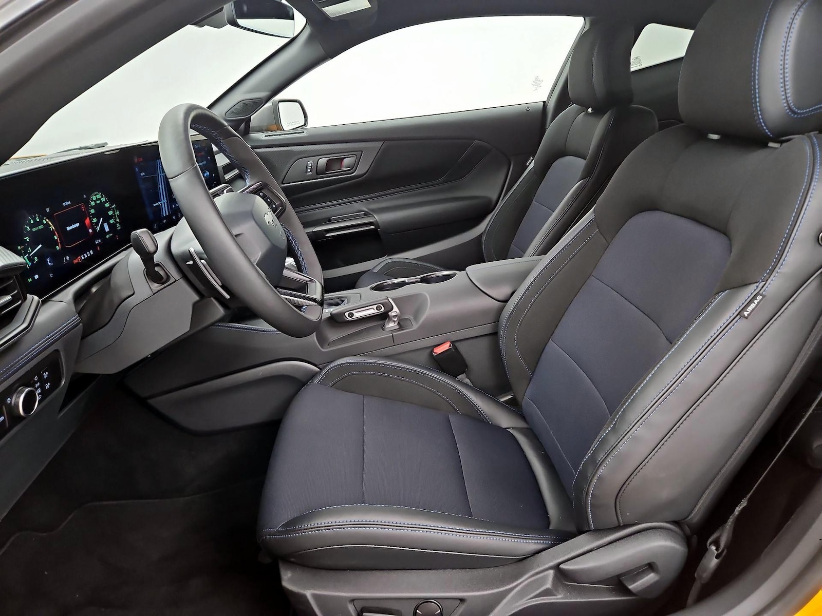 2026 Ford Mustang Dark Horse - Photo 12