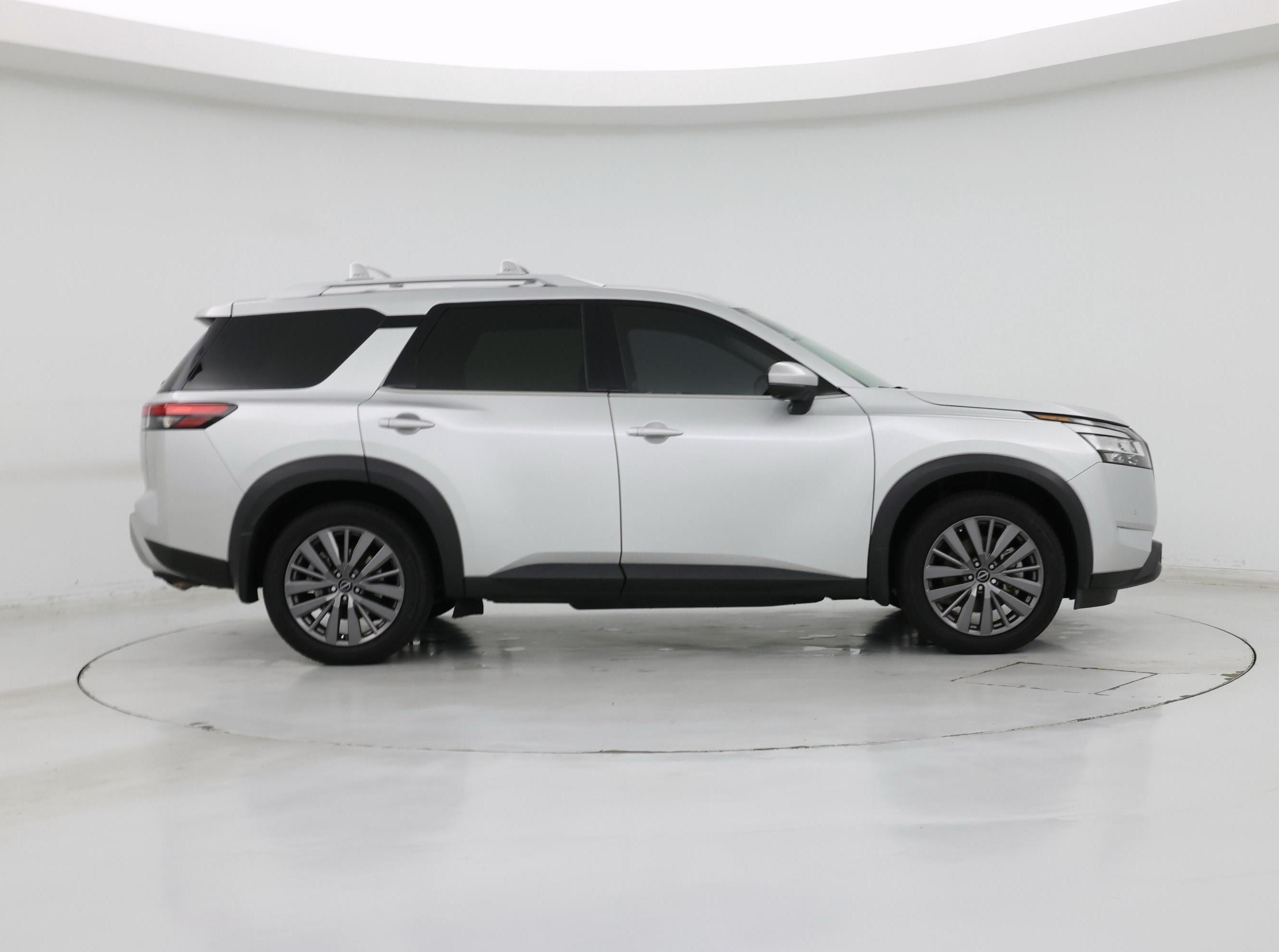Thumbnail: 2023 Nissan Pathfinder - 7