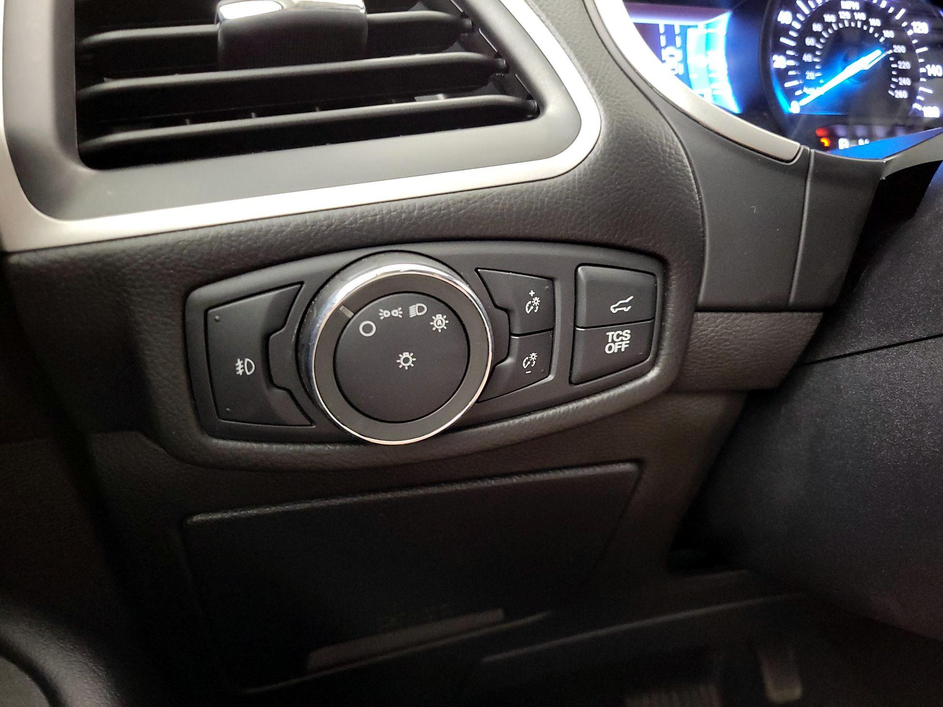 Thumbnail: 2021 Ford Edge - 13