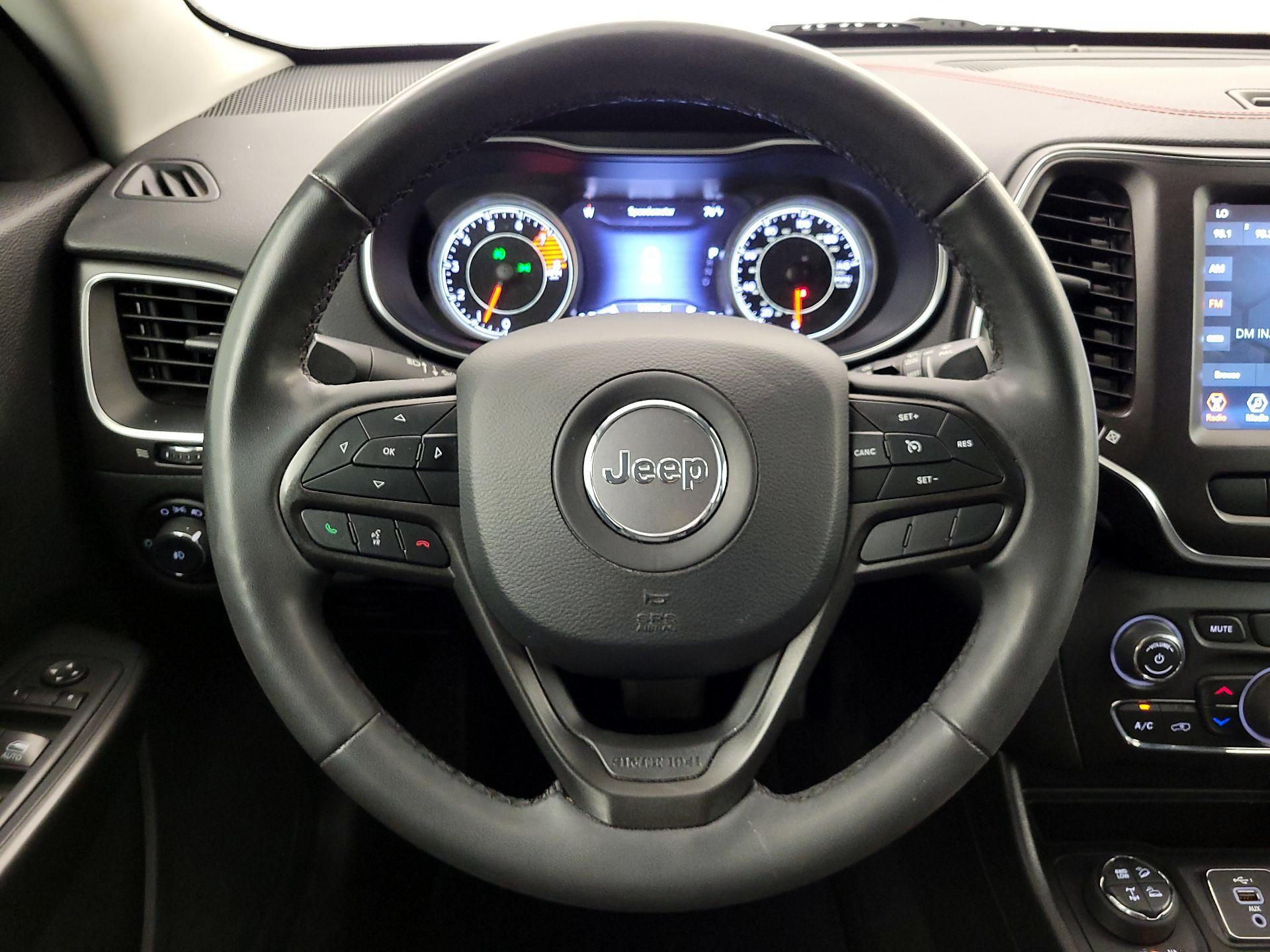Thumbnail: 2021 Jeep Cherokee - 10