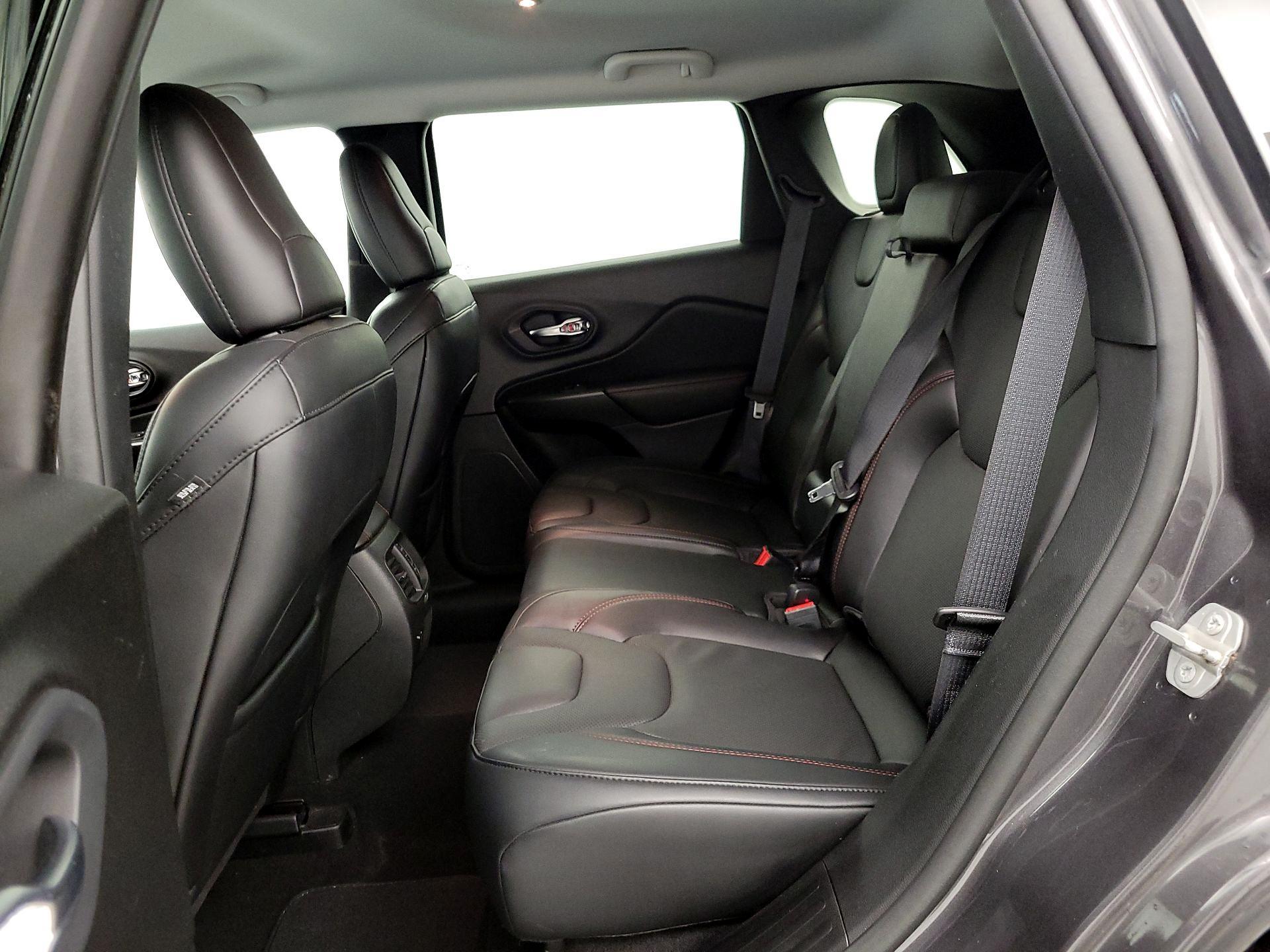 Thumbnail: 2021 Jeep Cherokee - 19