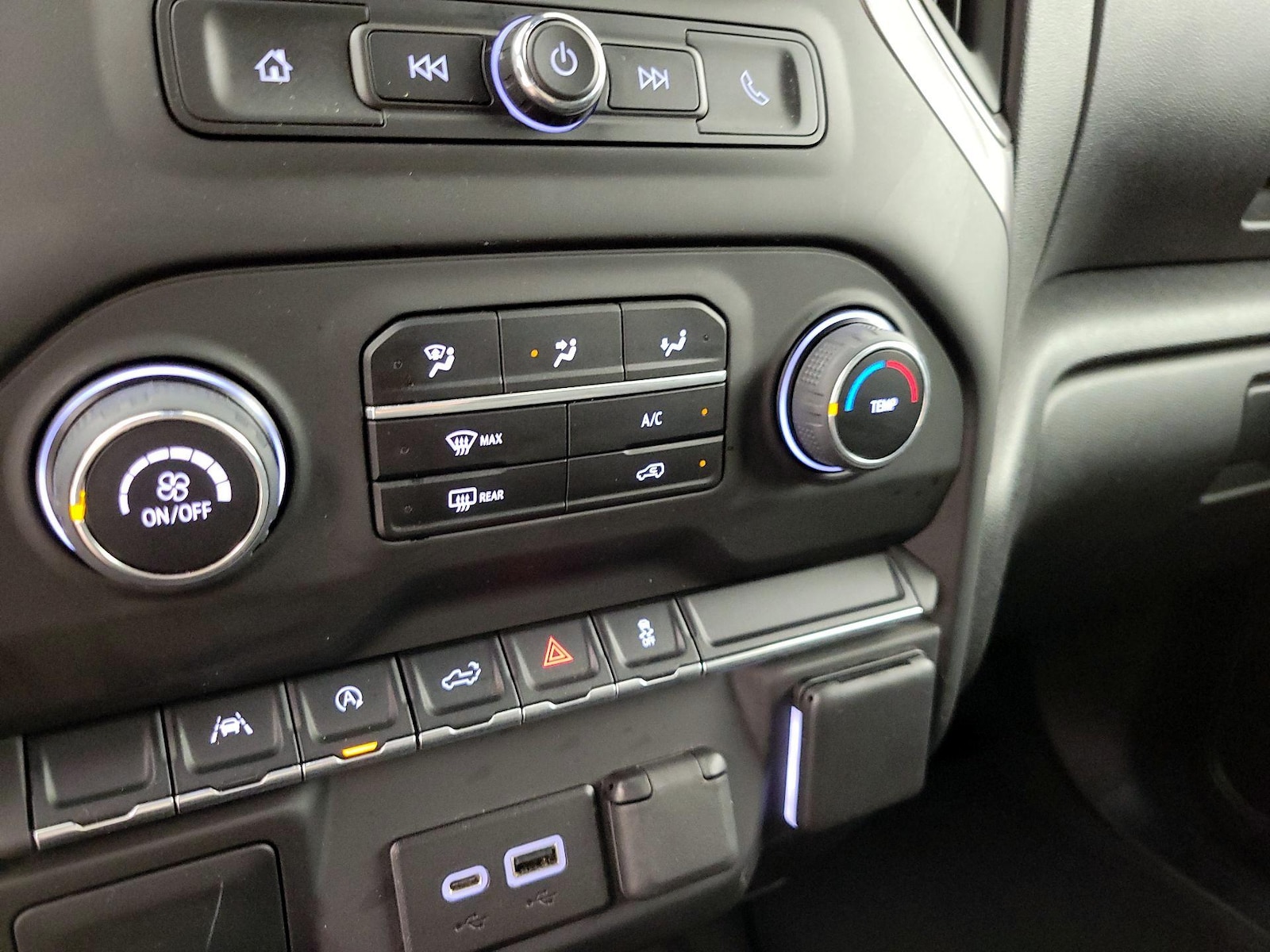 2023 Chevrolet Silverado 1500 Custom - Photo 17