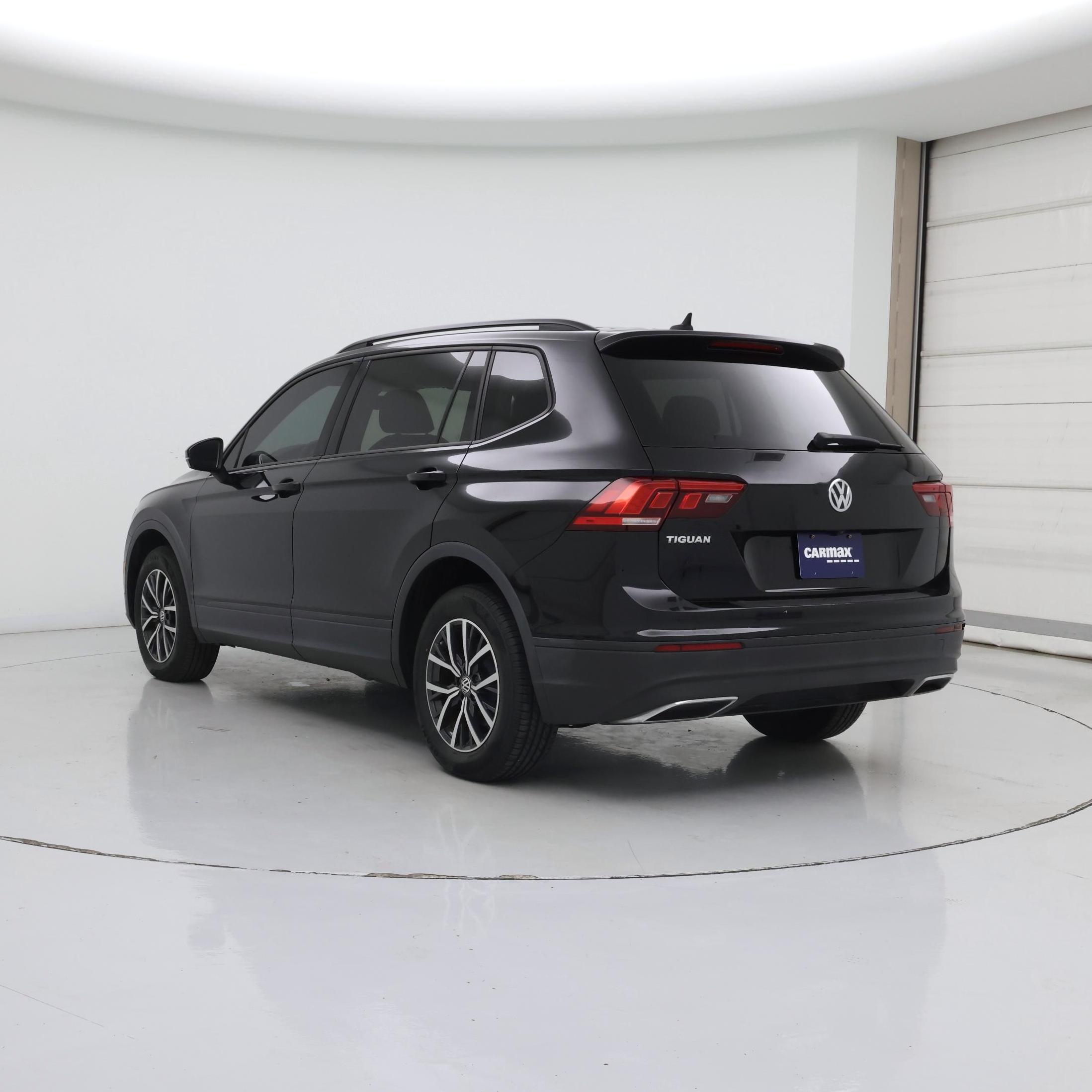 Thumbnail: 2021 Volkswagen Tiguan - 2