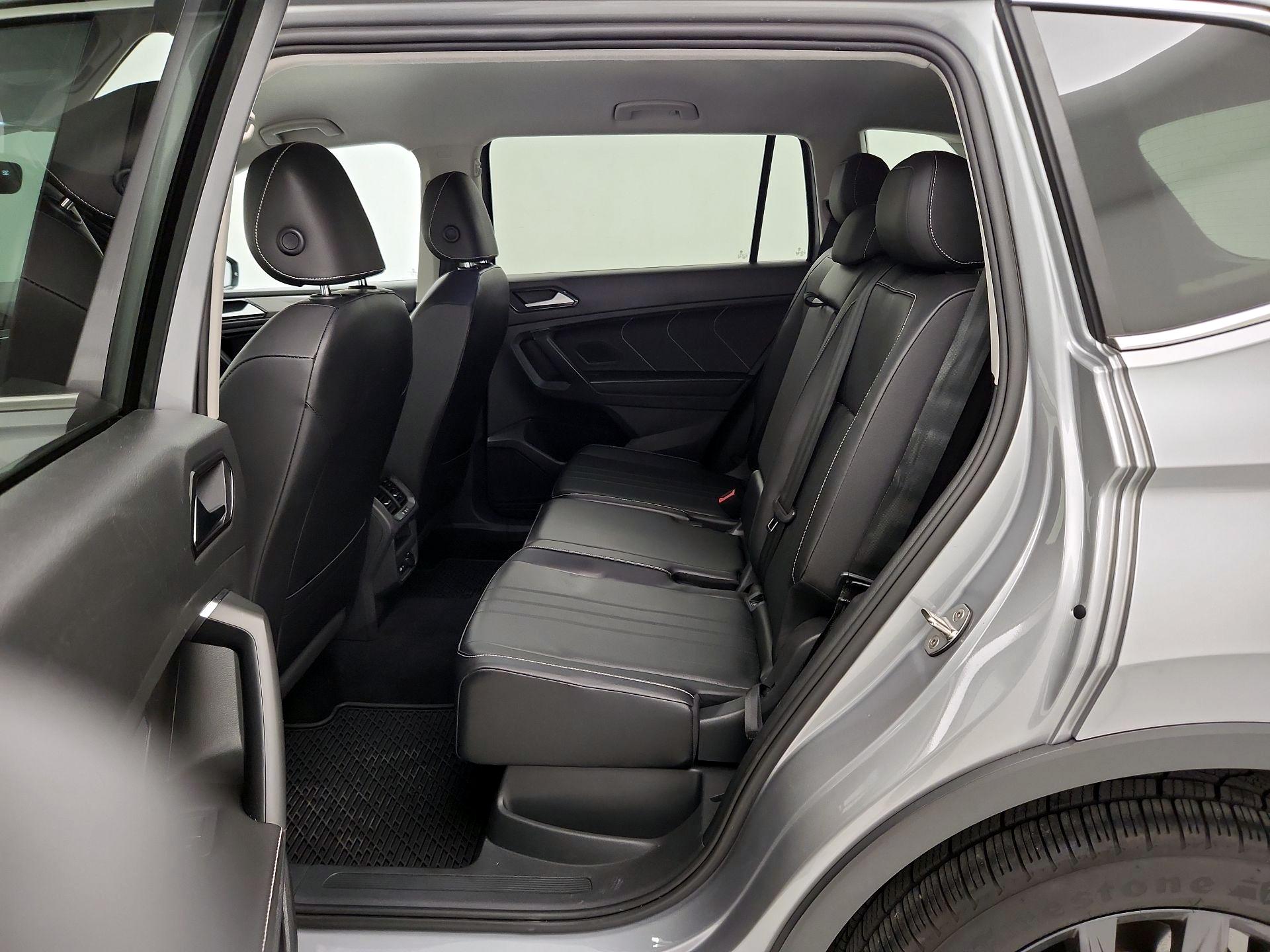 Thumbnail: 2022 Volkswagen Tiguan - 19