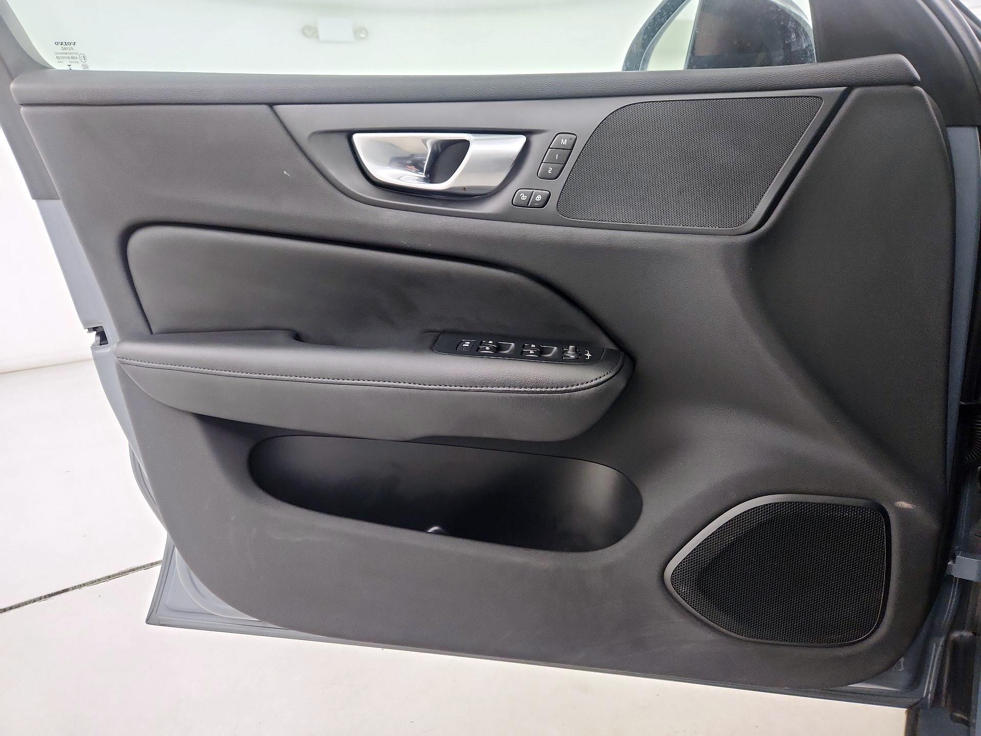 Thumbnail: 2023 Volvo S60 - 12