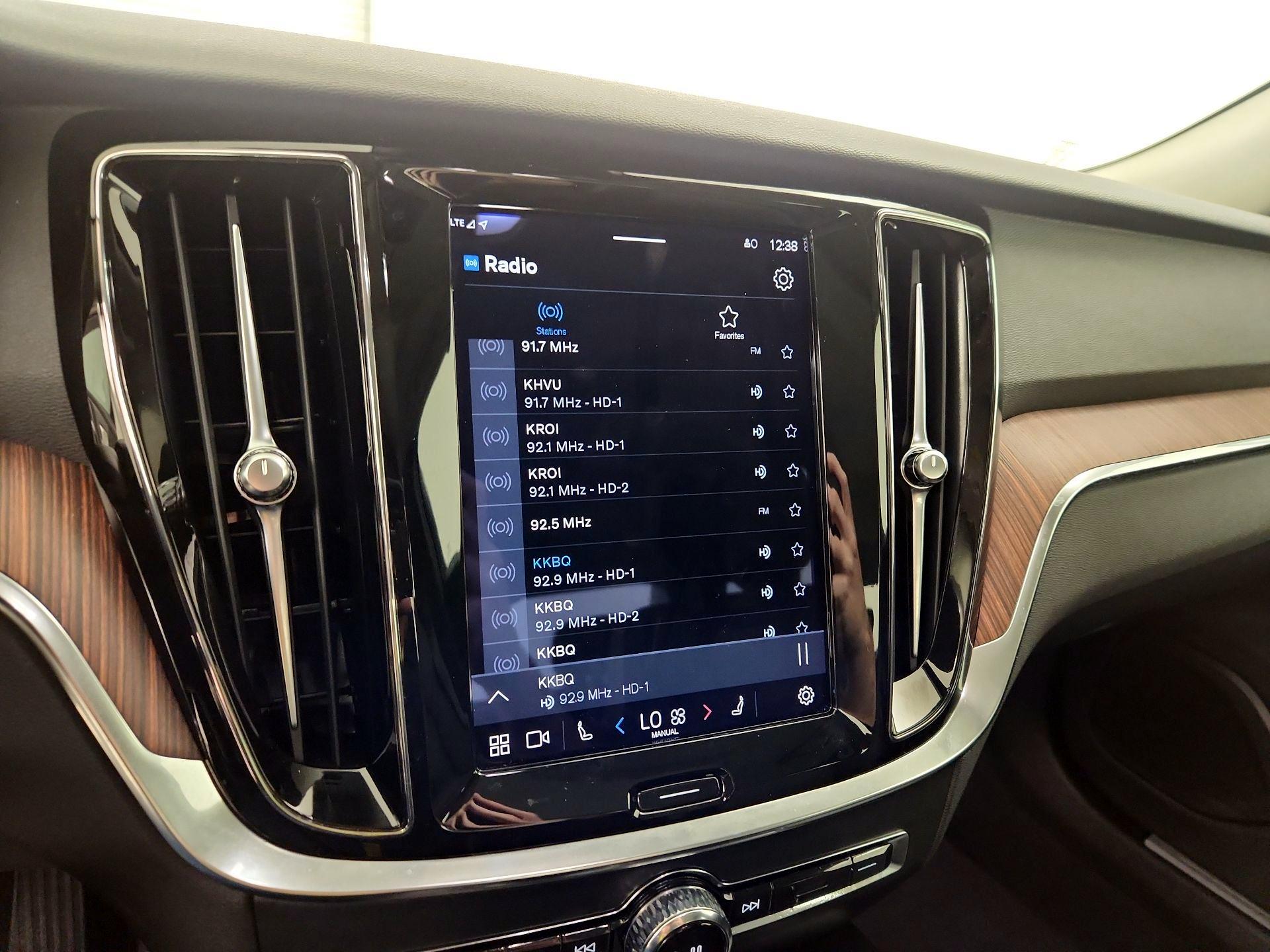 Thumbnail: 2023 Volvo S60 - 15