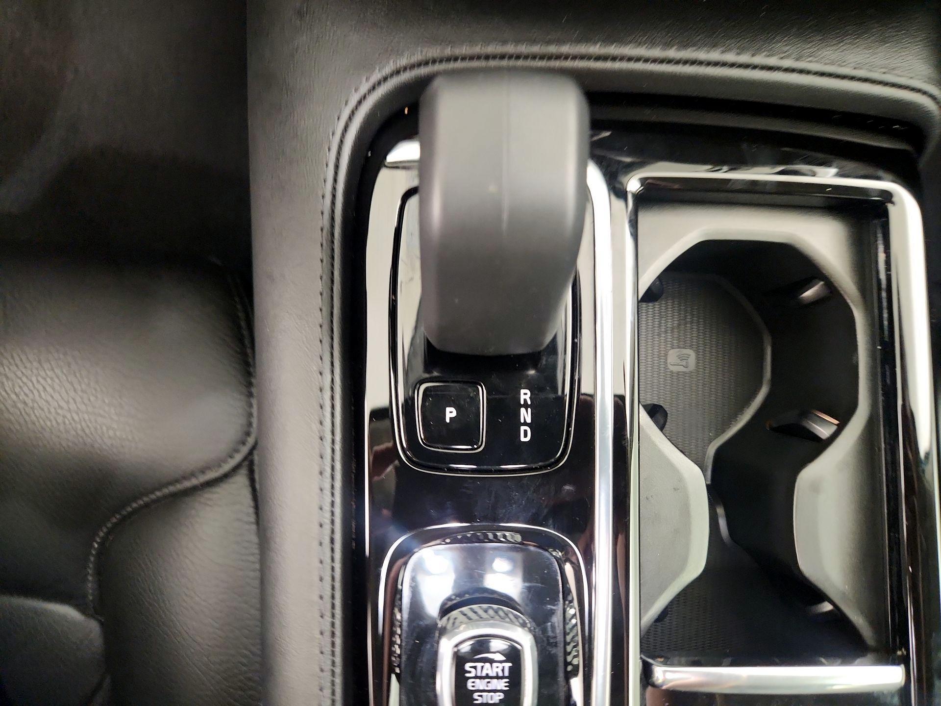 Thumbnail: 2023 Volvo S60 - 17