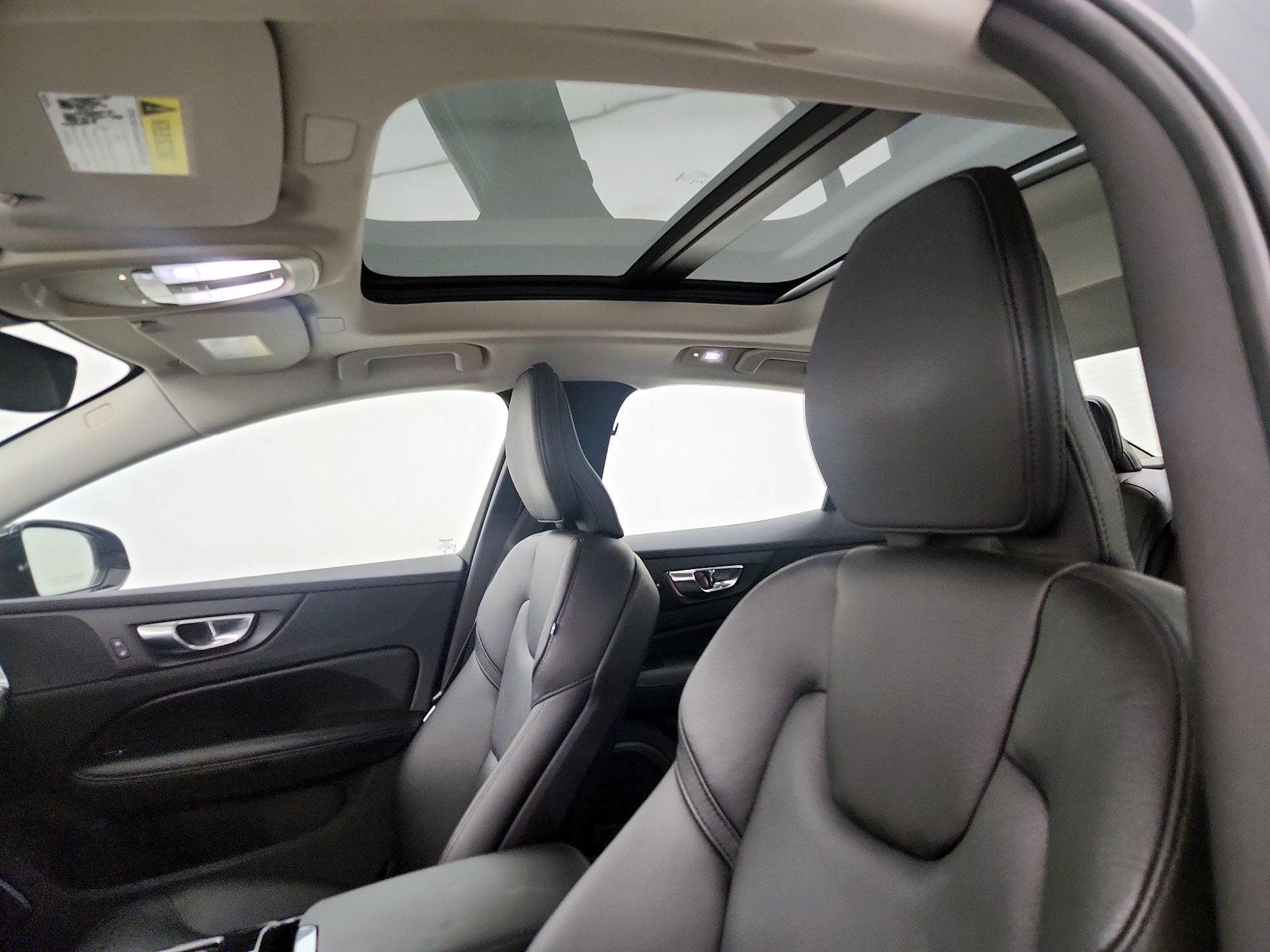 Thumbnail: 2023 Volvo S60 - 19