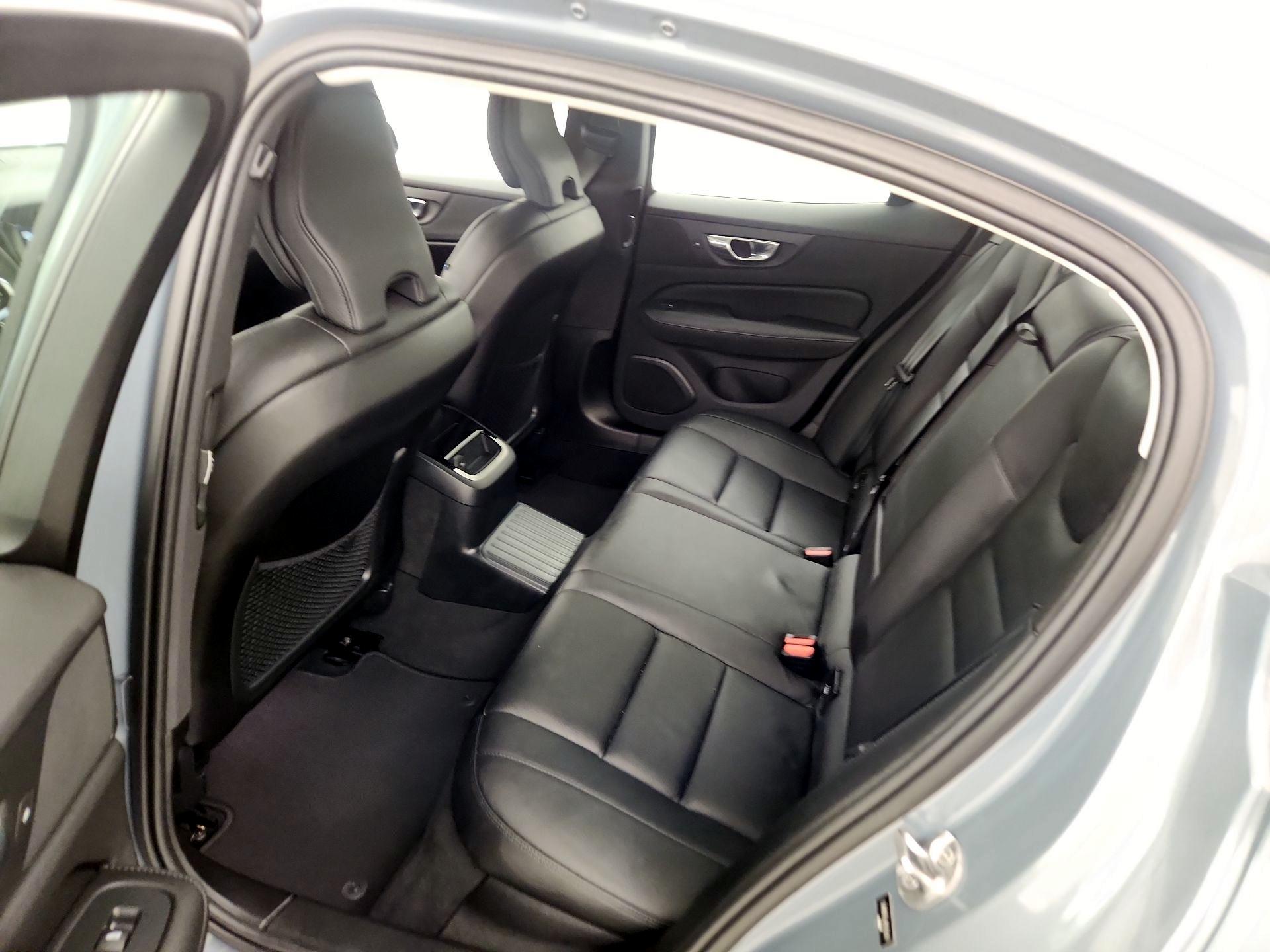 Thumbnail: 2023 Volvo S60 - 20