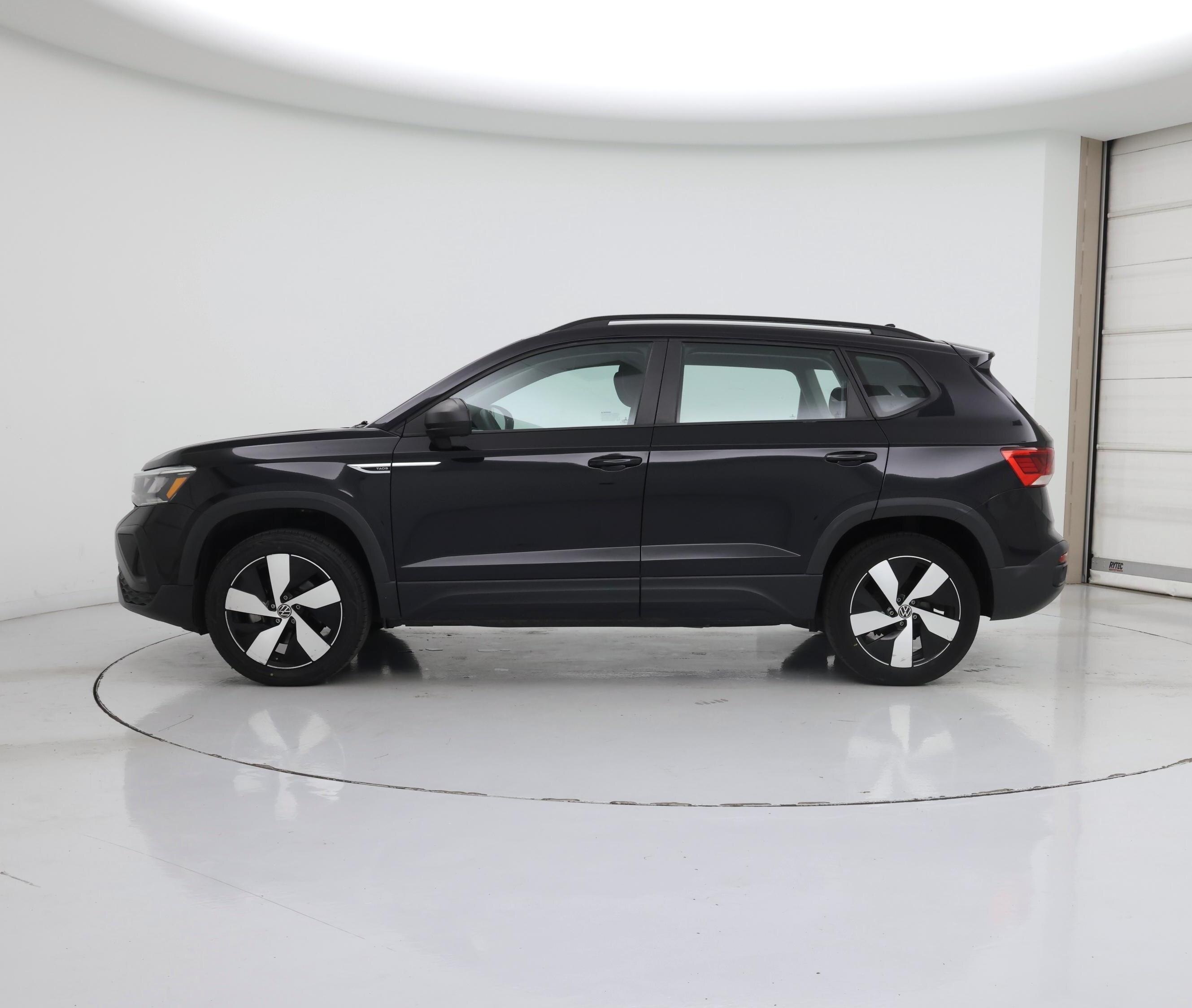 Thumbnail: 2023 Volkswagen Taos - 3