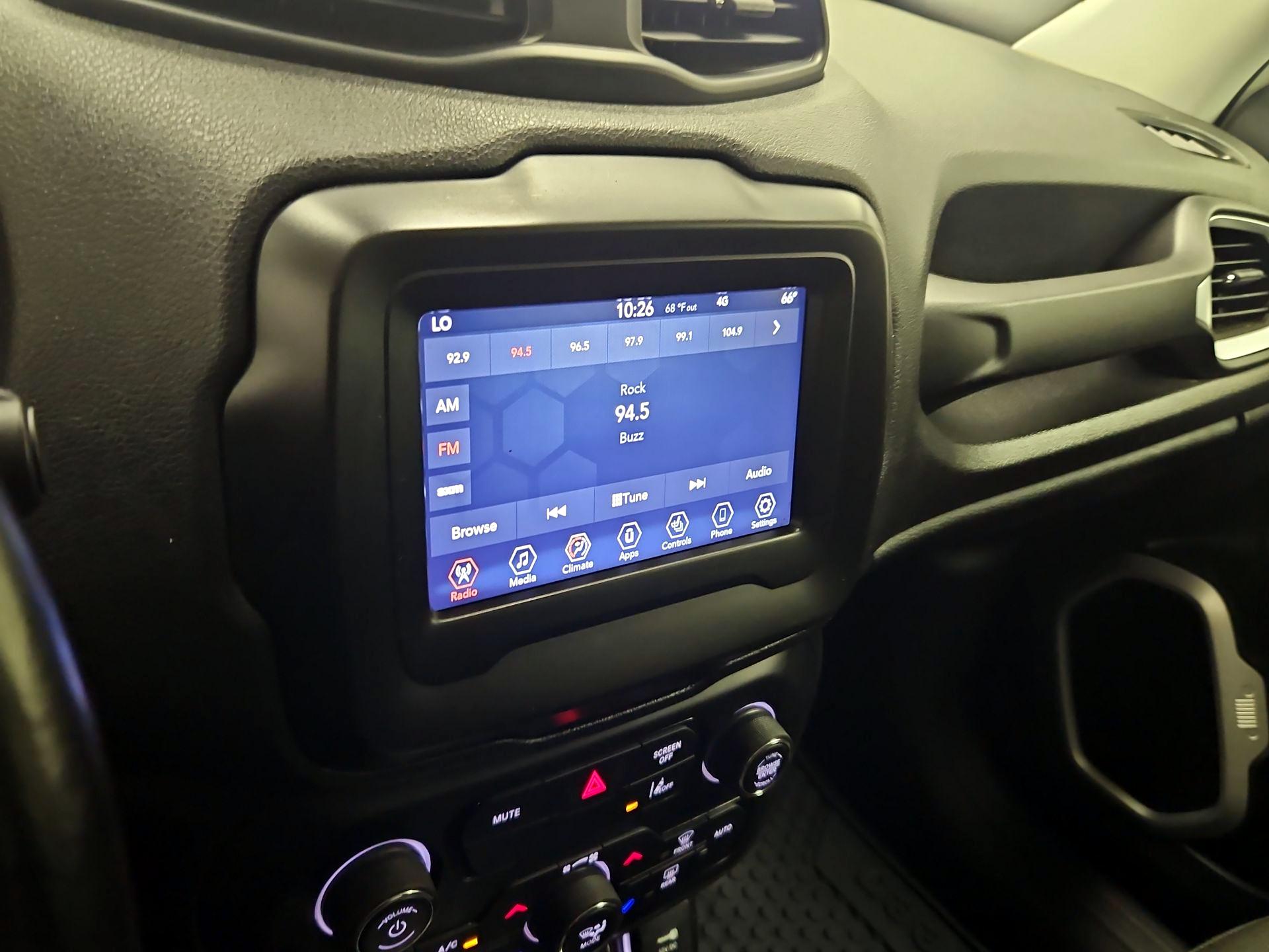 Thumbnail: 2021 Jeep Renegade - 15