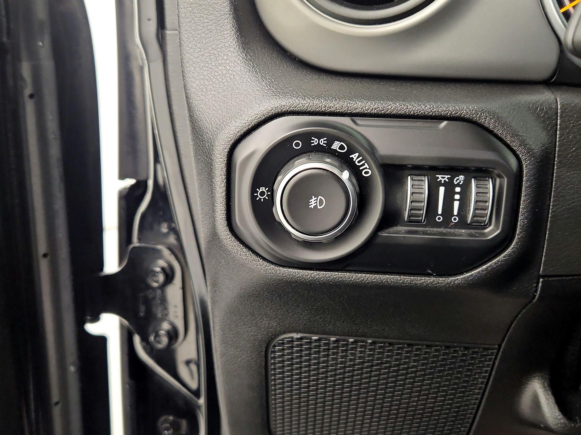 Thumbnail: 2021 Jeep Wrangler - 13