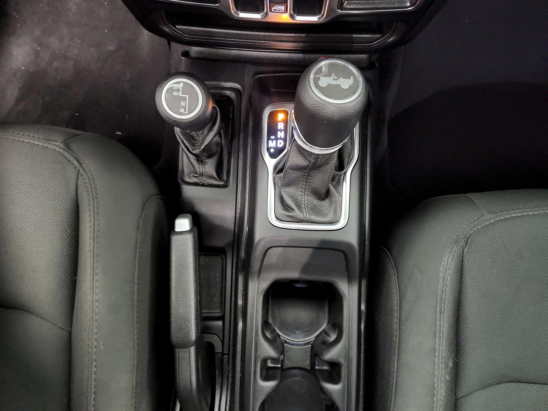 Thumbnail: 2021 Jeep Wrangler - 18