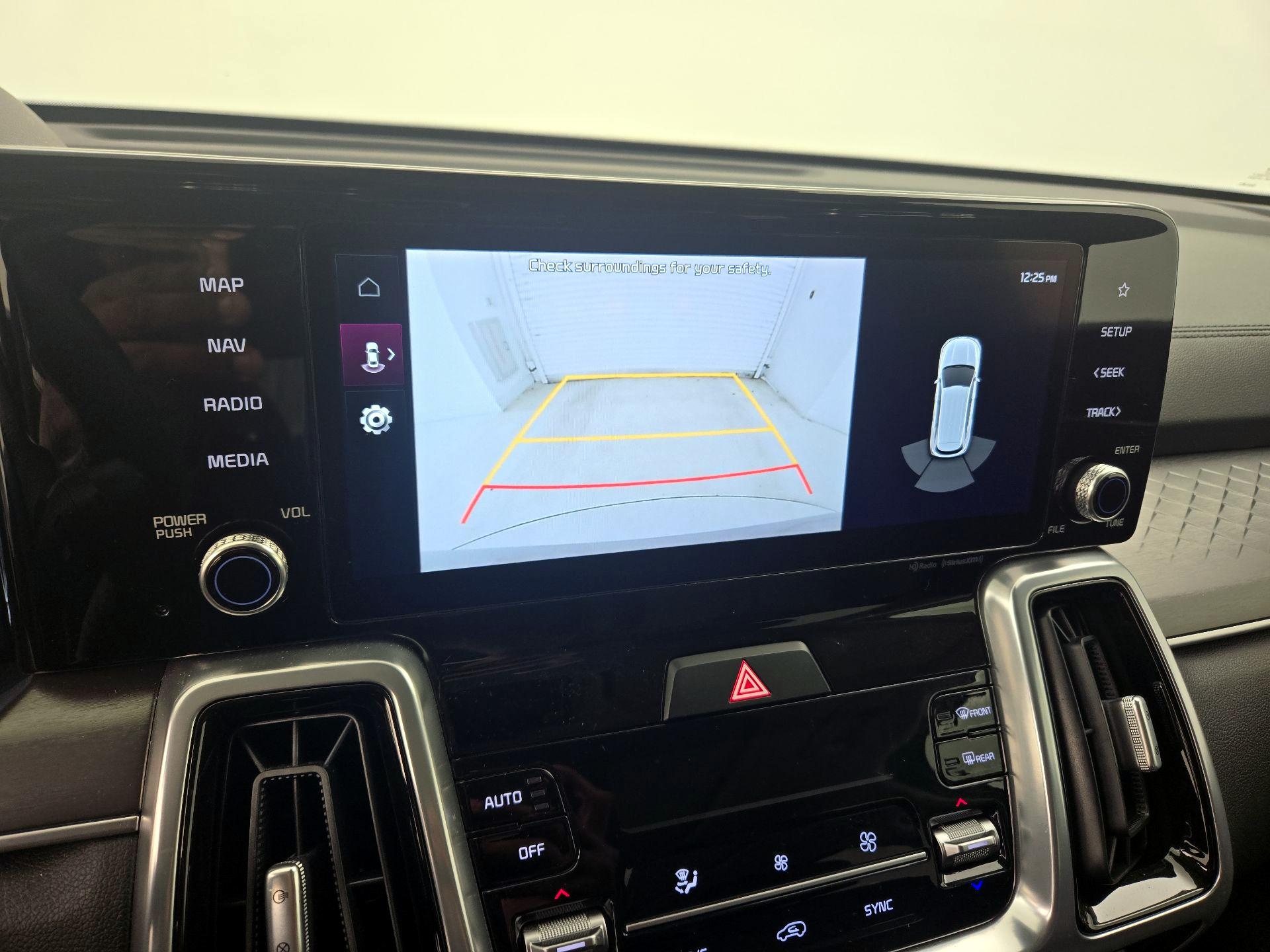 Thumbnail: 2023 Kia Sorento - 15