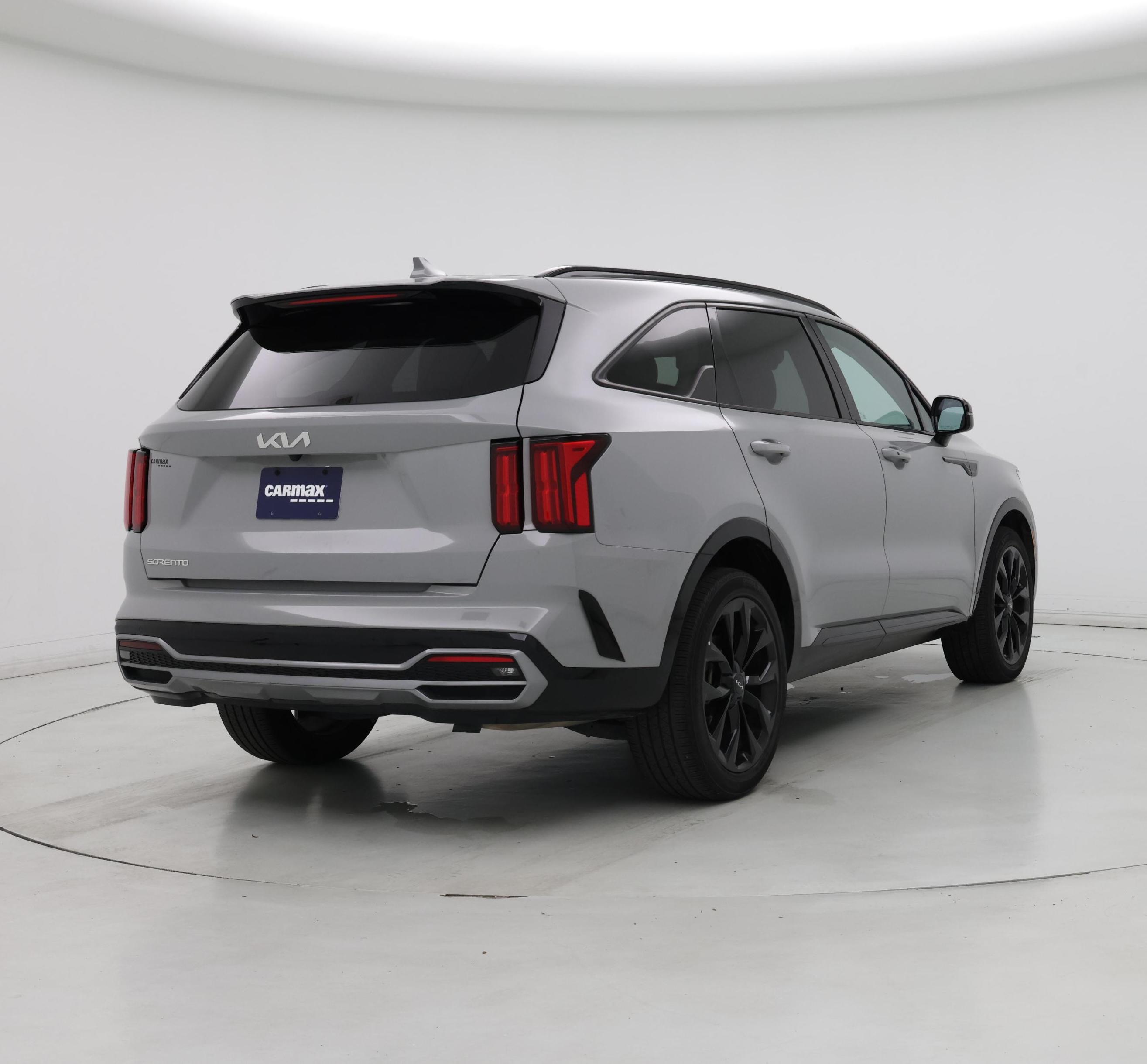 Thumbnail: 2023 Kia Sorento - 8