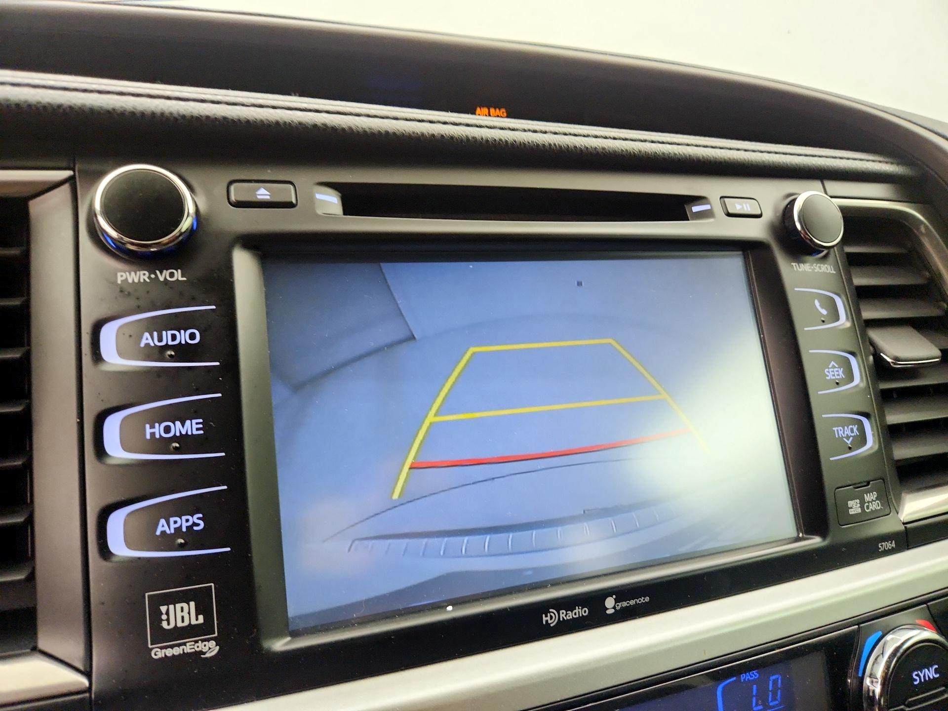 Thumbnail: 2014 Toyota Highlander - 14