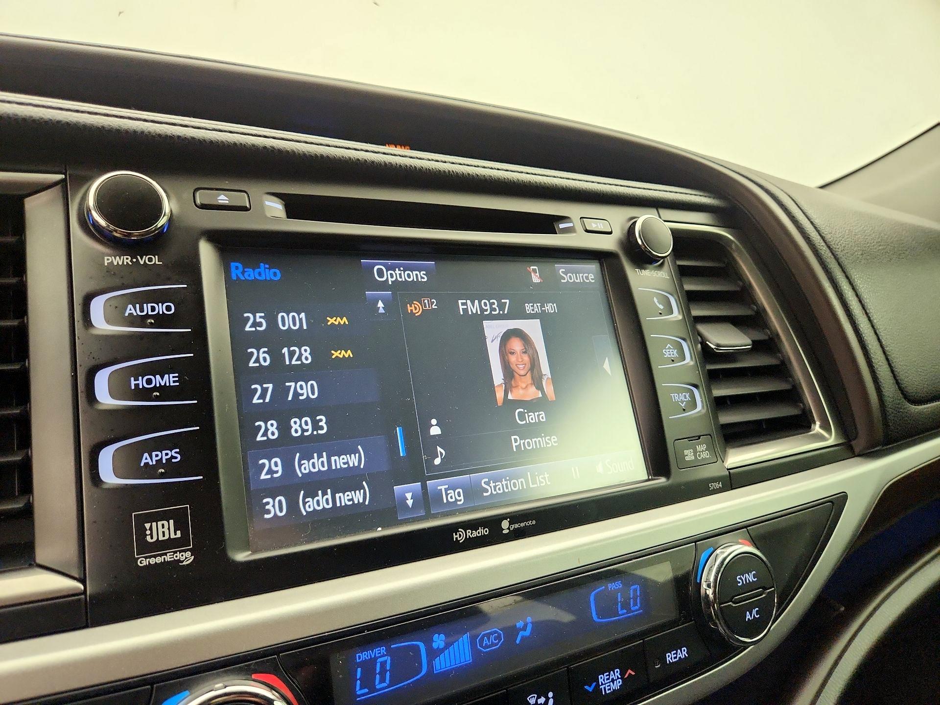 Thumbnail: 2014 Toyota Highlander - 15