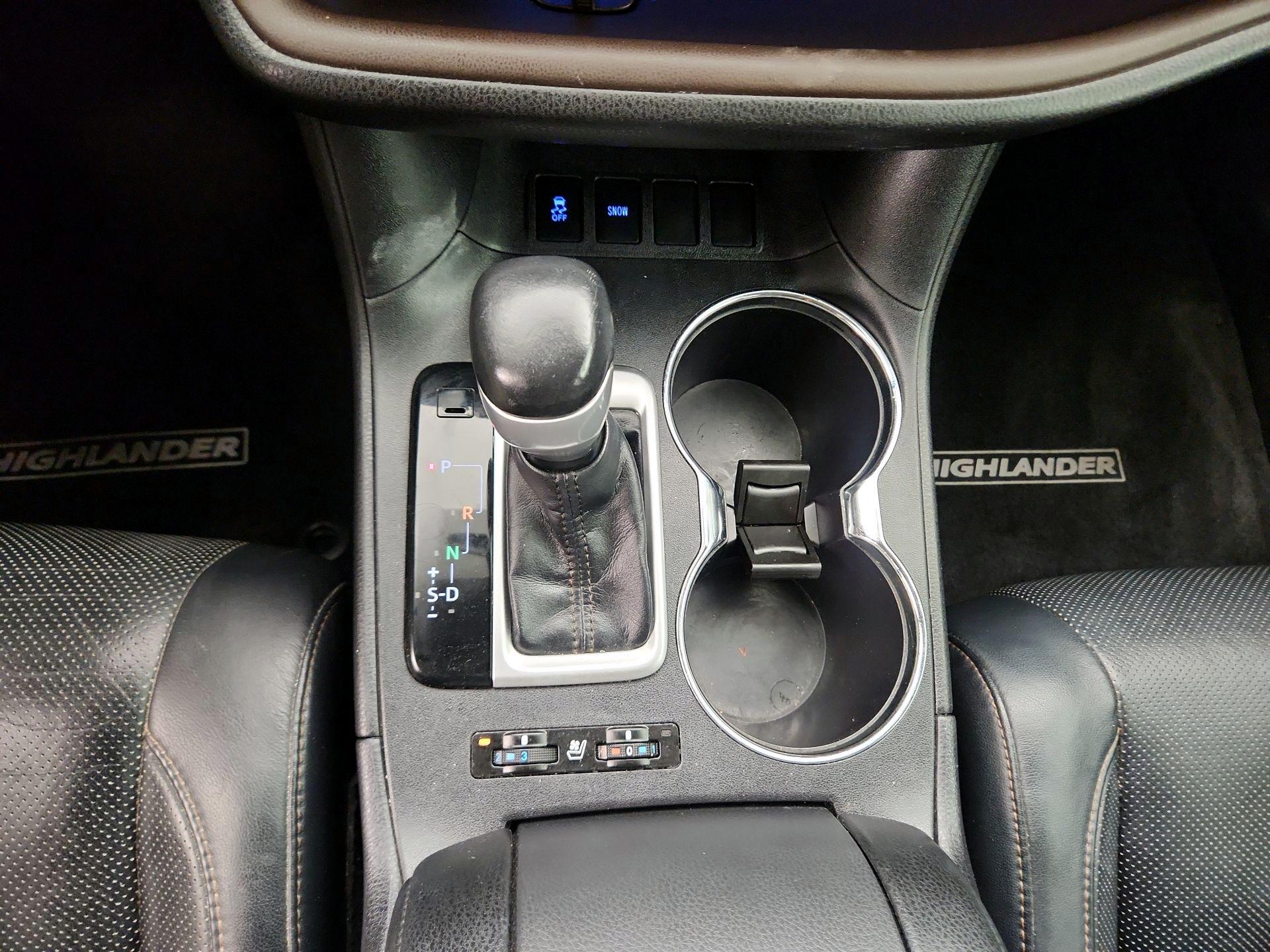 Thumbnail: 2014 Toyota Highlander - 17