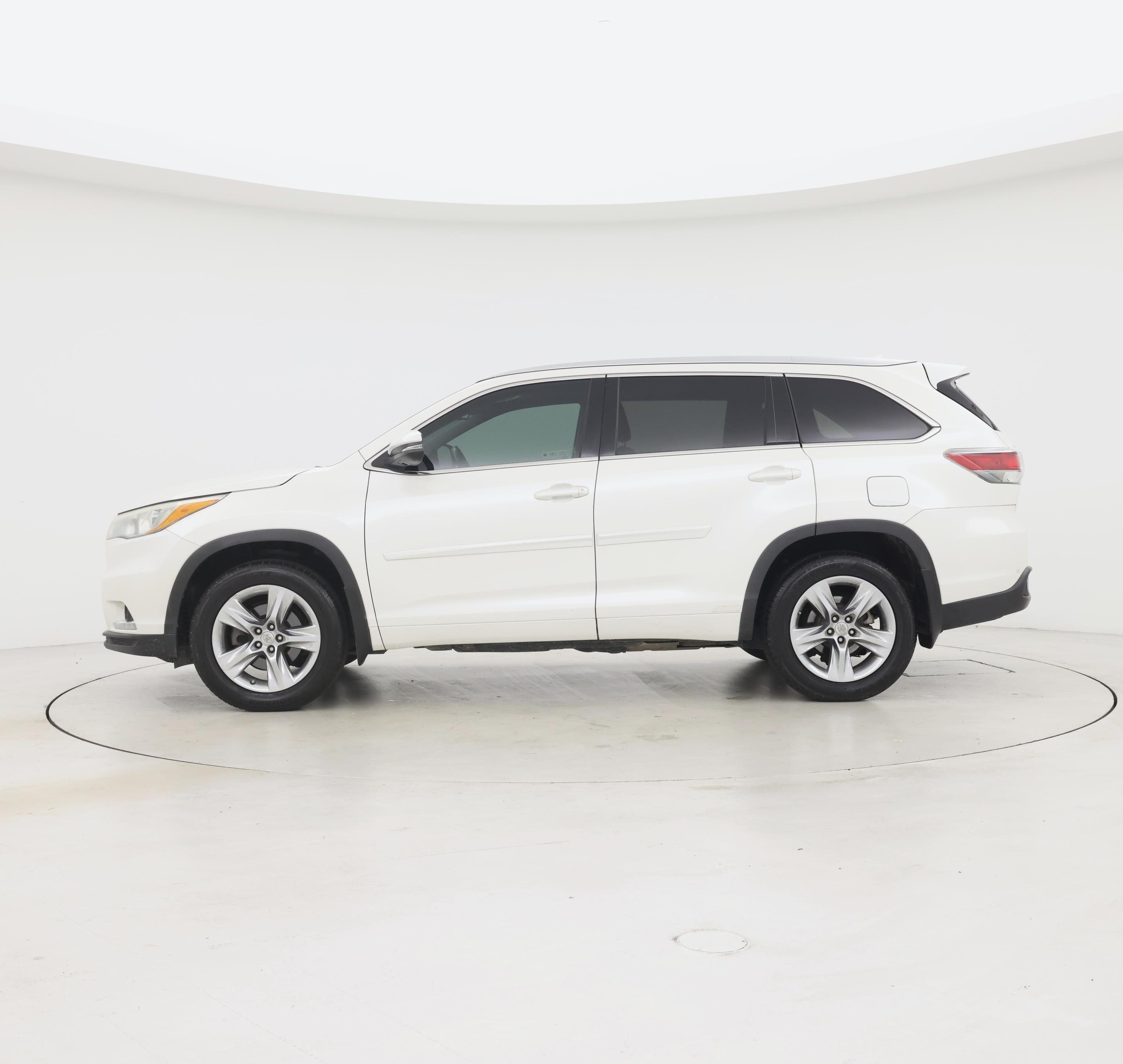 Thumbnail: 2014 Toyota Highlander - 3