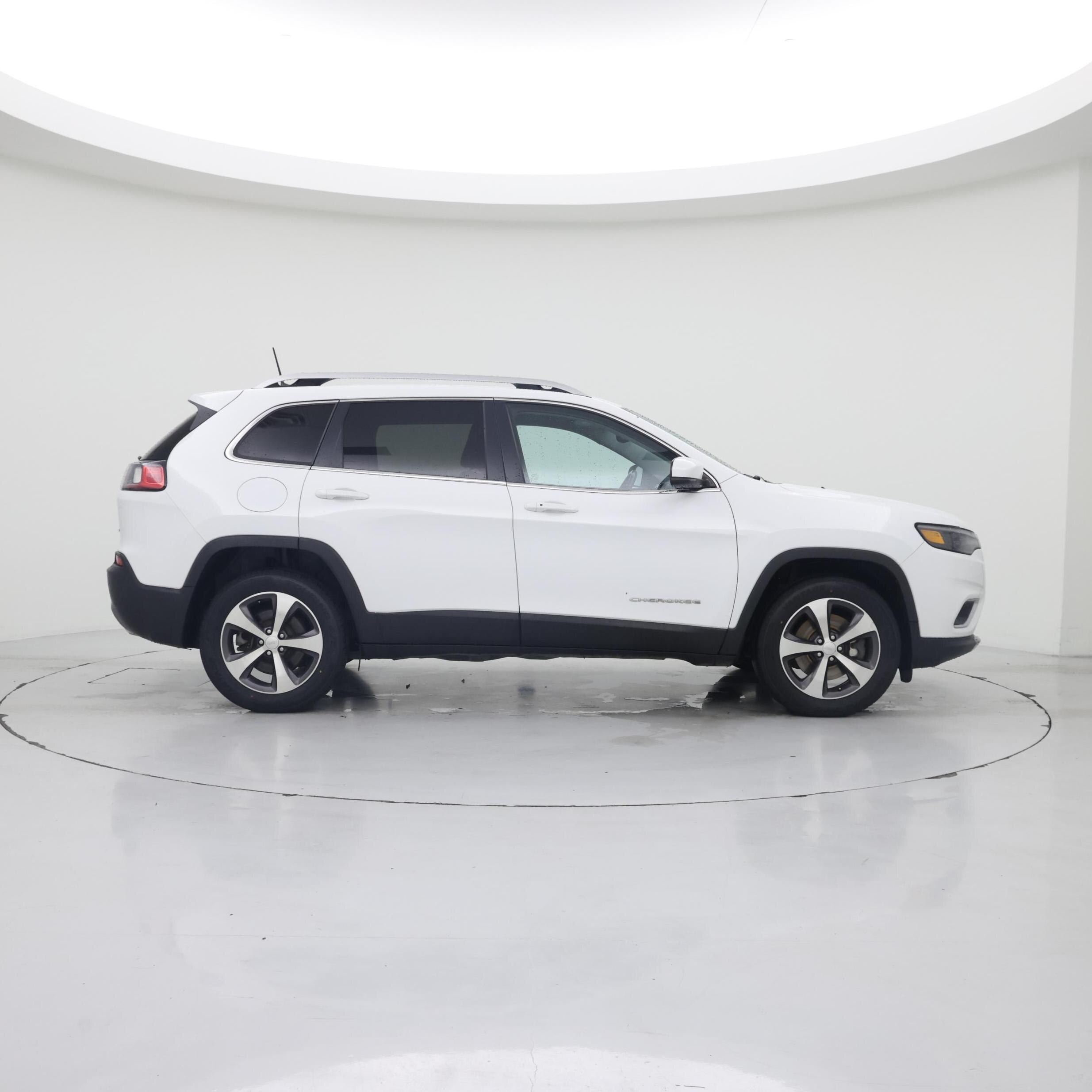 Thumbnail: 2020 Jeep Cherokee - 7