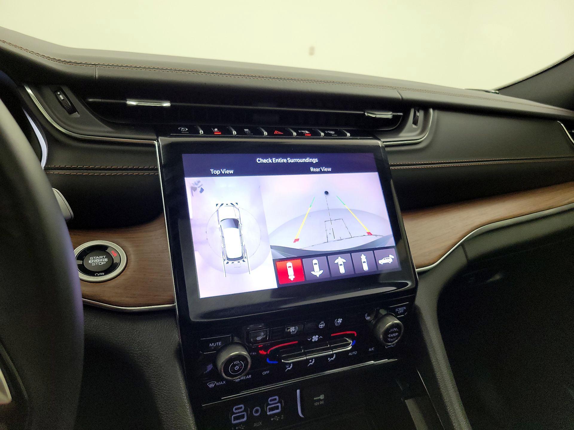 Thumbnail: 2023 Jeep Grand Cherokee - 15