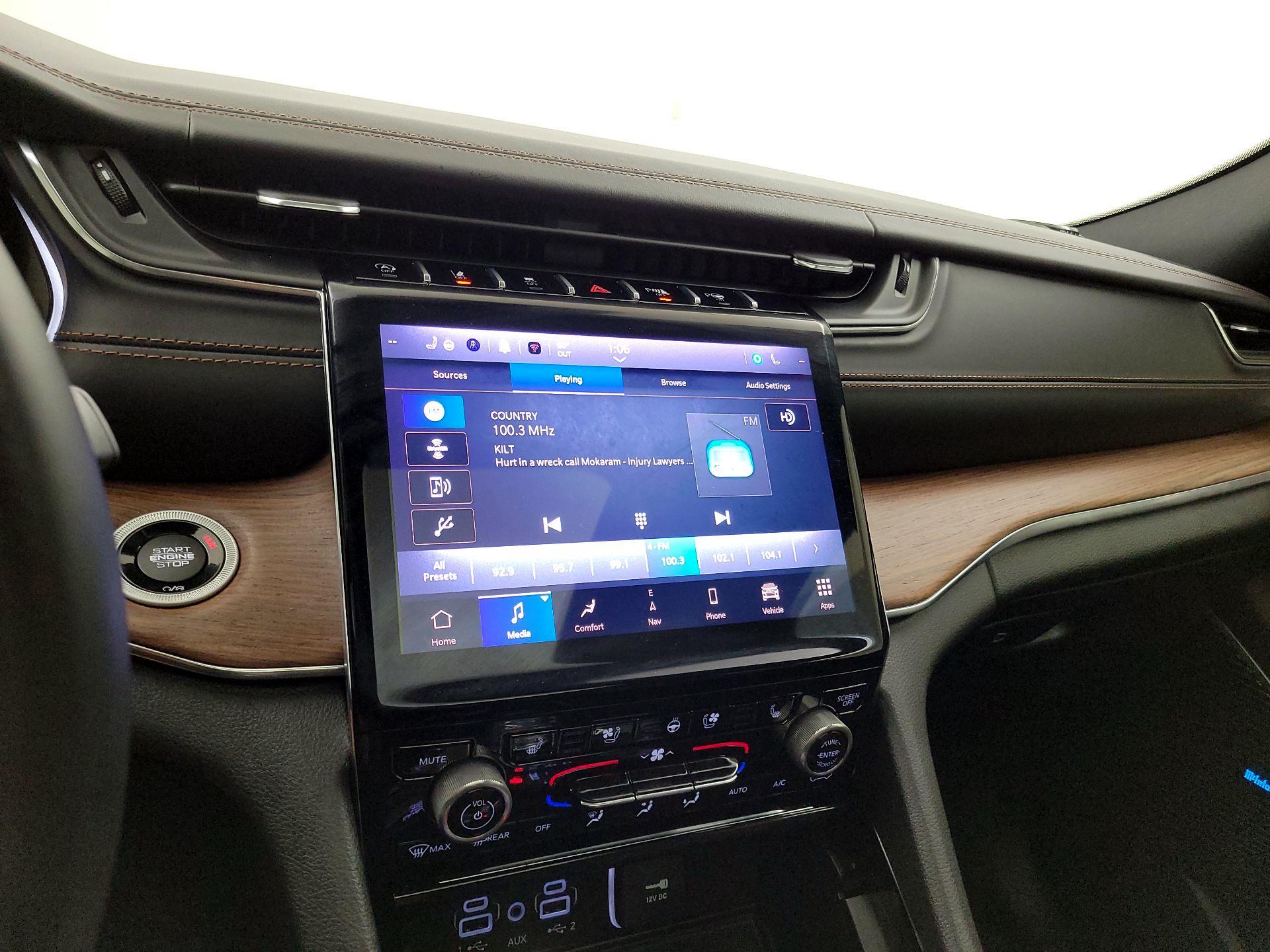 Thumbnail: 2023 Jeep Grand Cherokee - 16