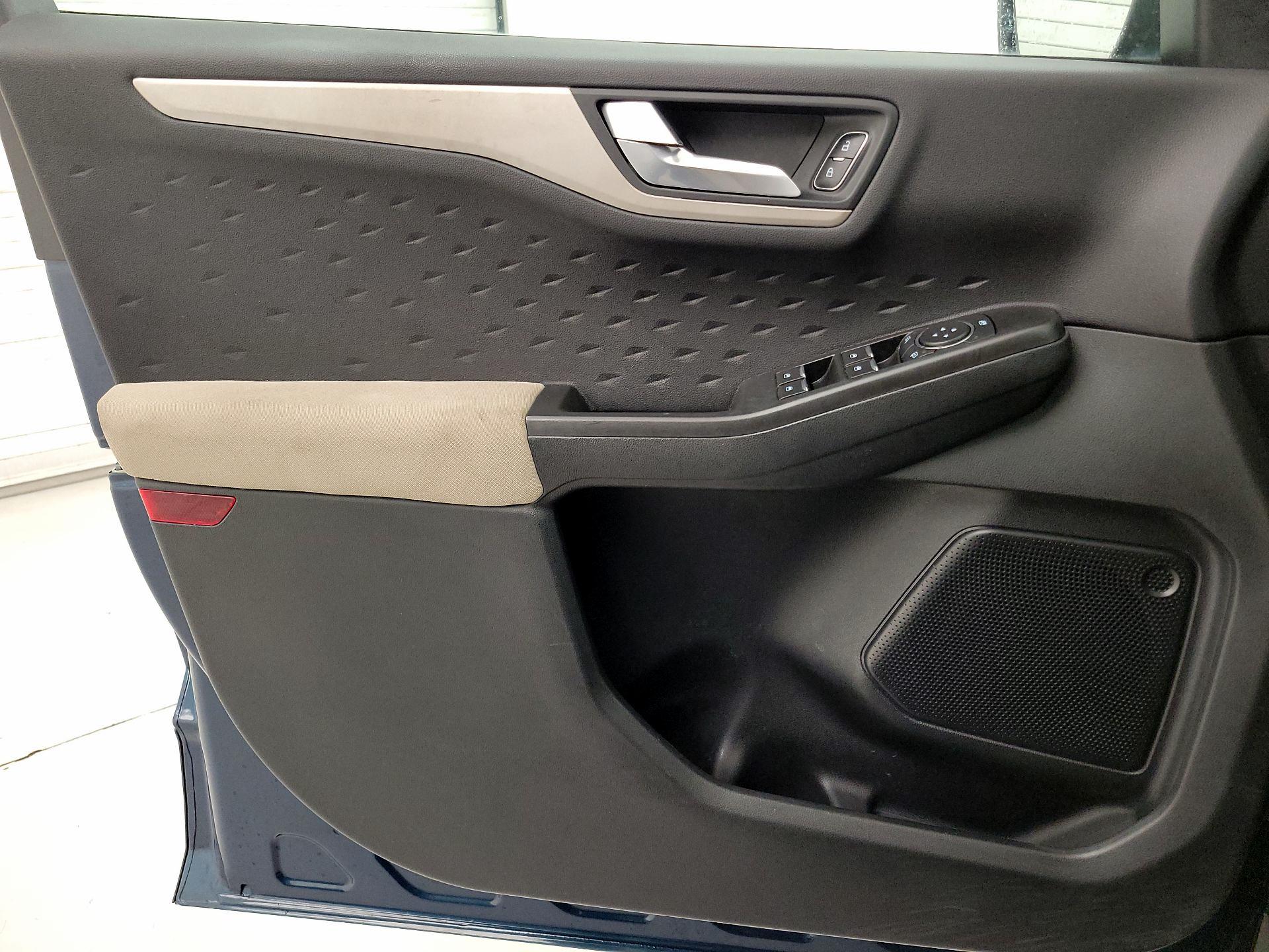 Thumbnail: 2020 Ford Escape - 12