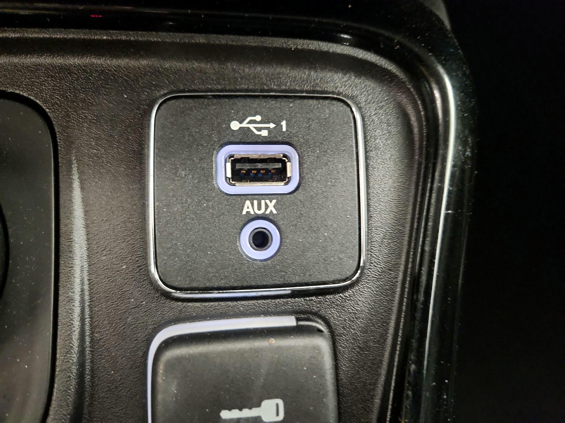 Thumbnail: 2020 Jeep Compass - 18