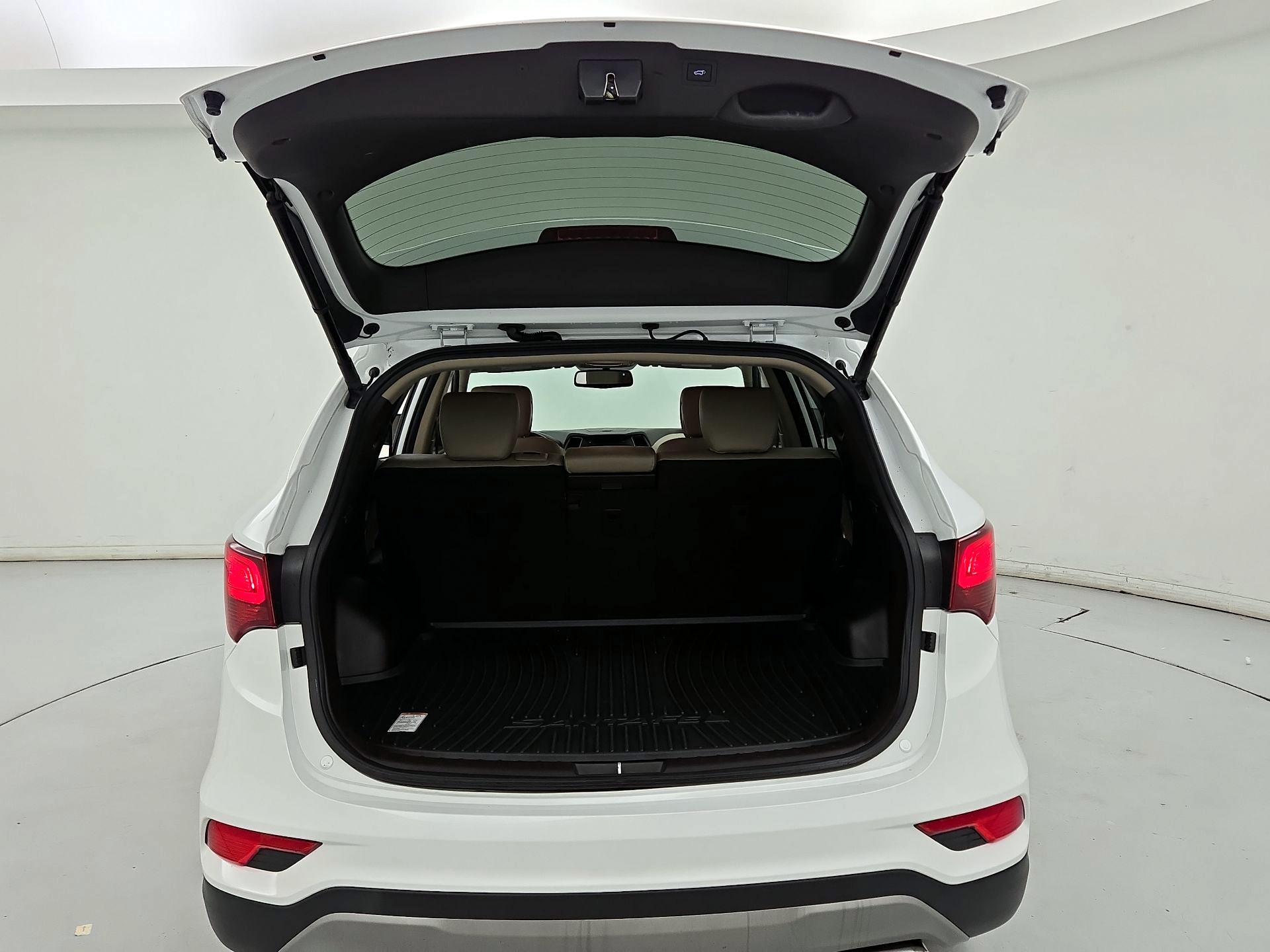 Thumbnail: 2017 Hyundai Santa Fe - 20