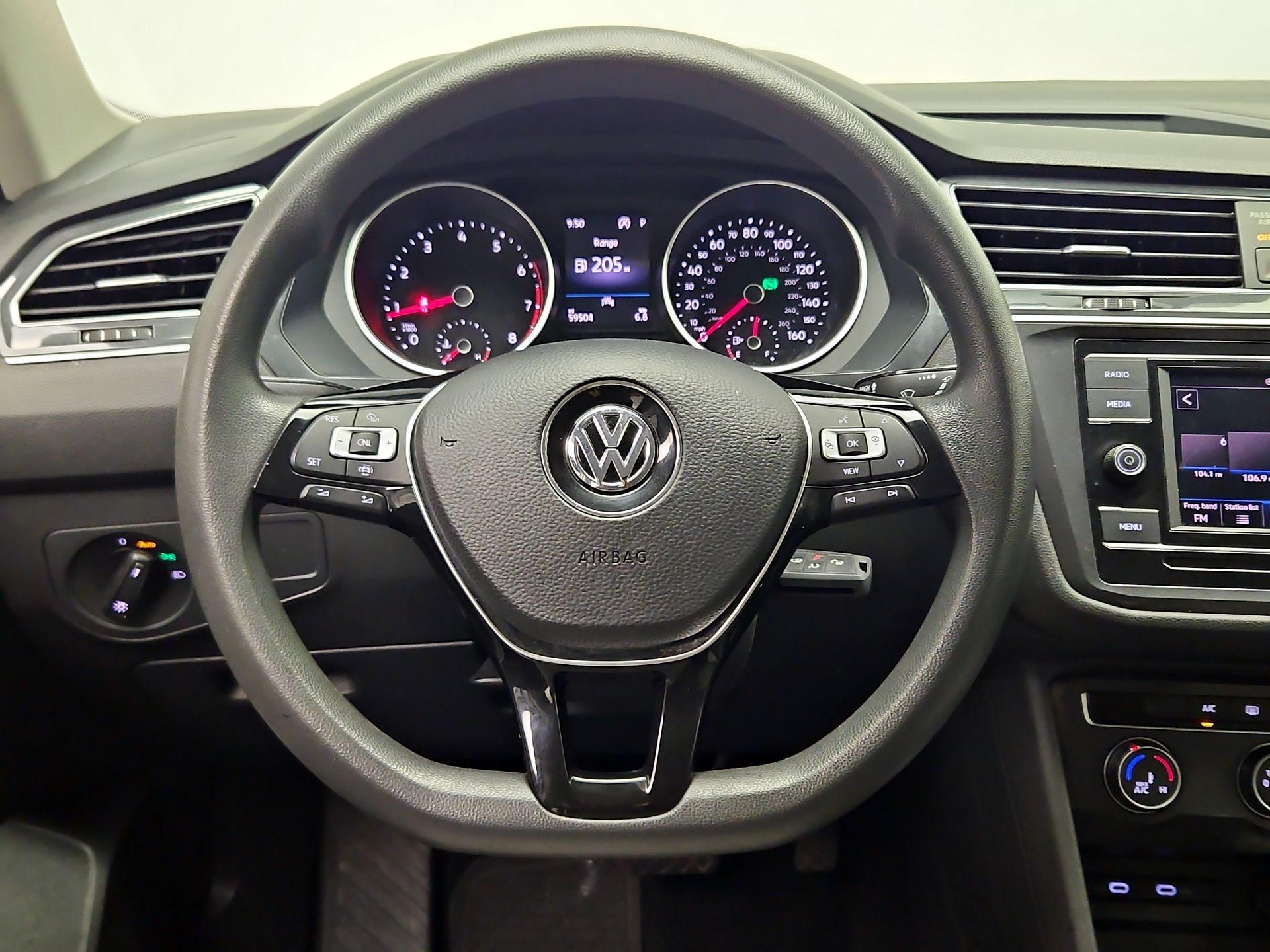 Thumbnail: 2020 Volkswagen Tiguan - 10