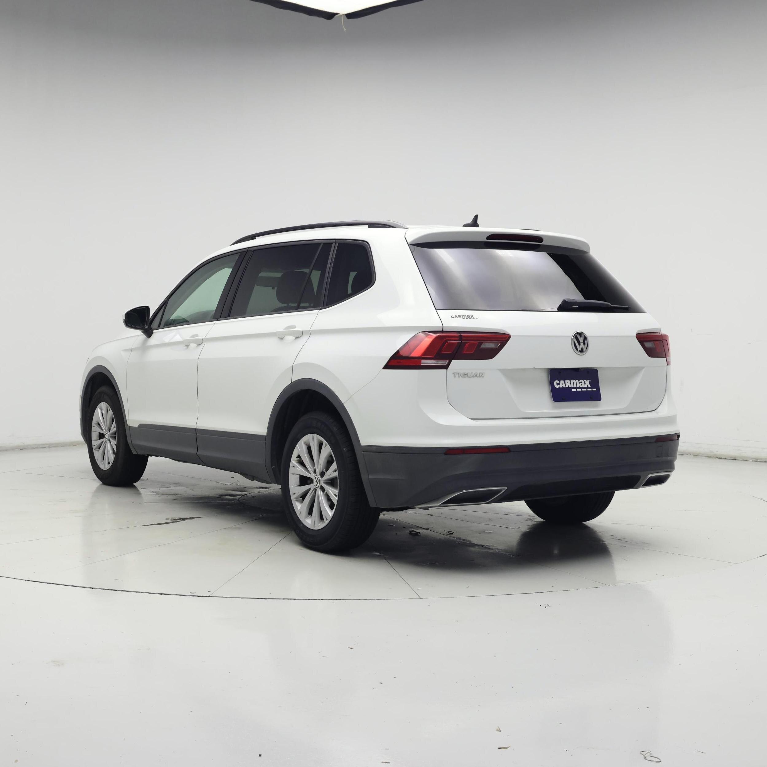 Thumbnail: 2020 Volkswagen Tiguan - 2