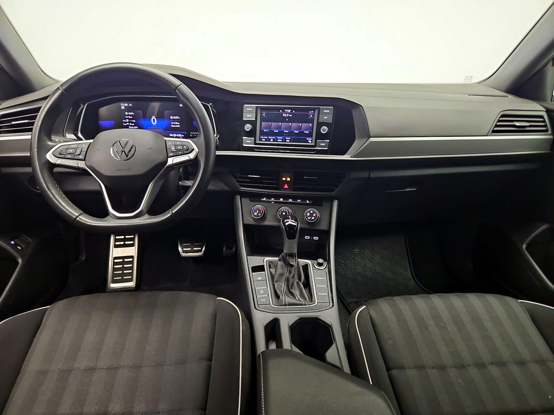Thumbnail: 2024 Volkswagen Jetta - 9