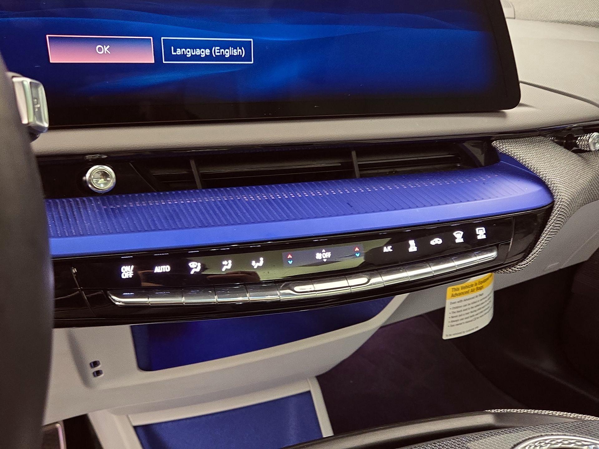 Thumbnail: 2025 Cadillac Optiq - 17