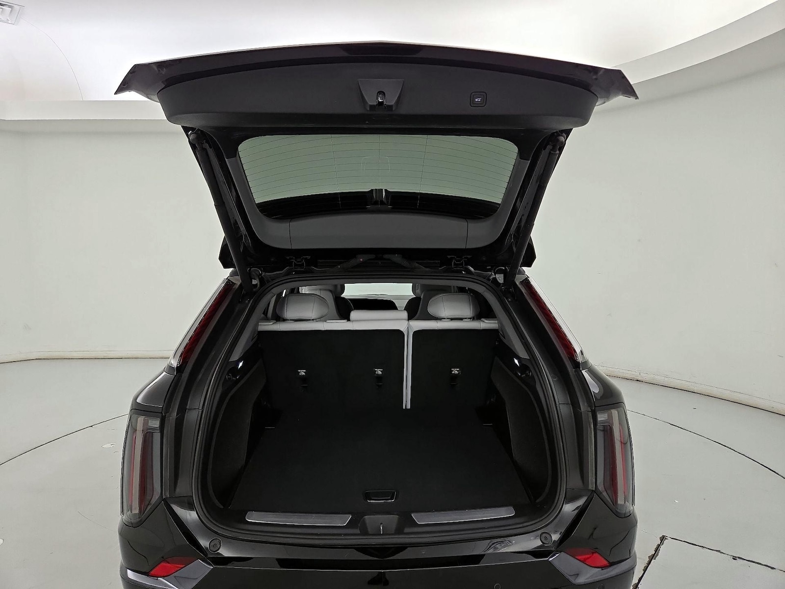 2025 Cadillac OPTIQ Sport 1 - Photo 23